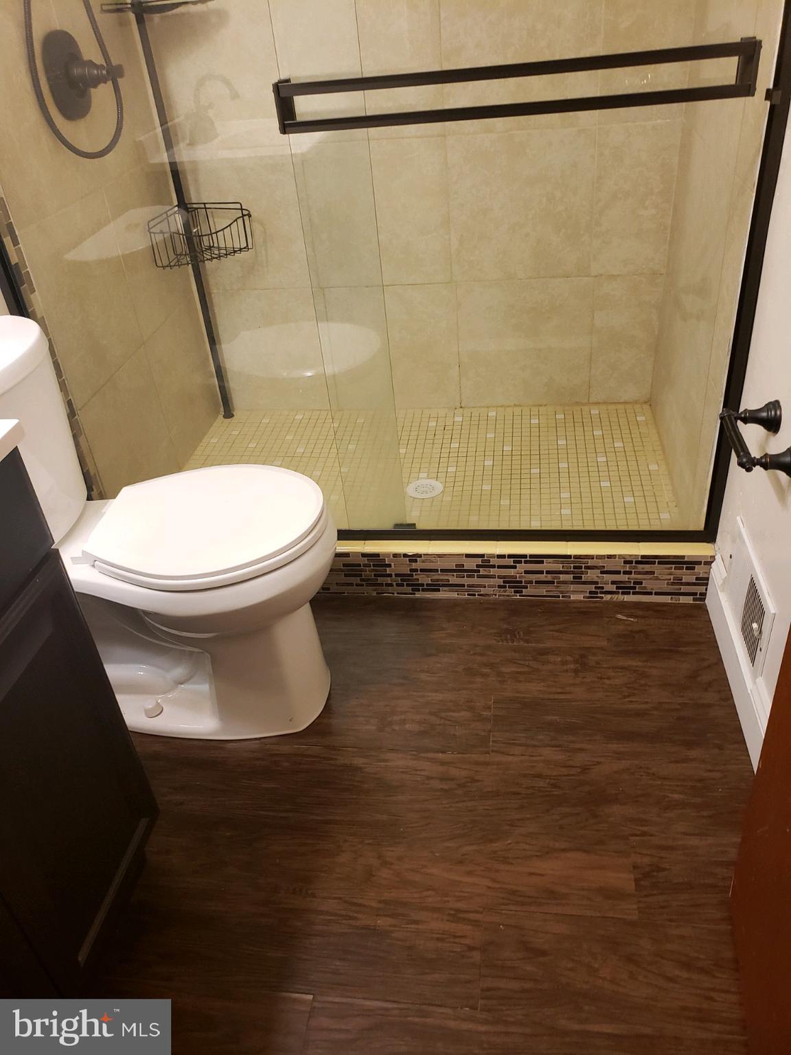 WARBURTON OAKS - Residential