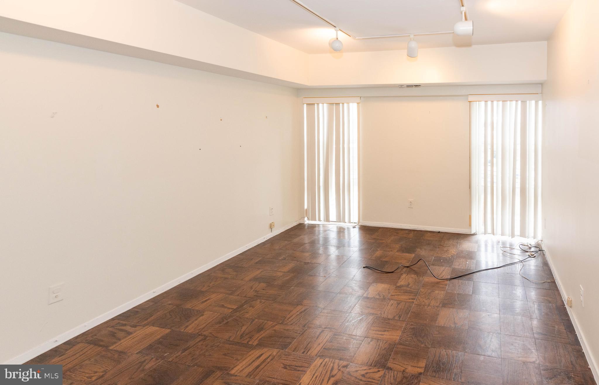 ARLINGTON - Residential