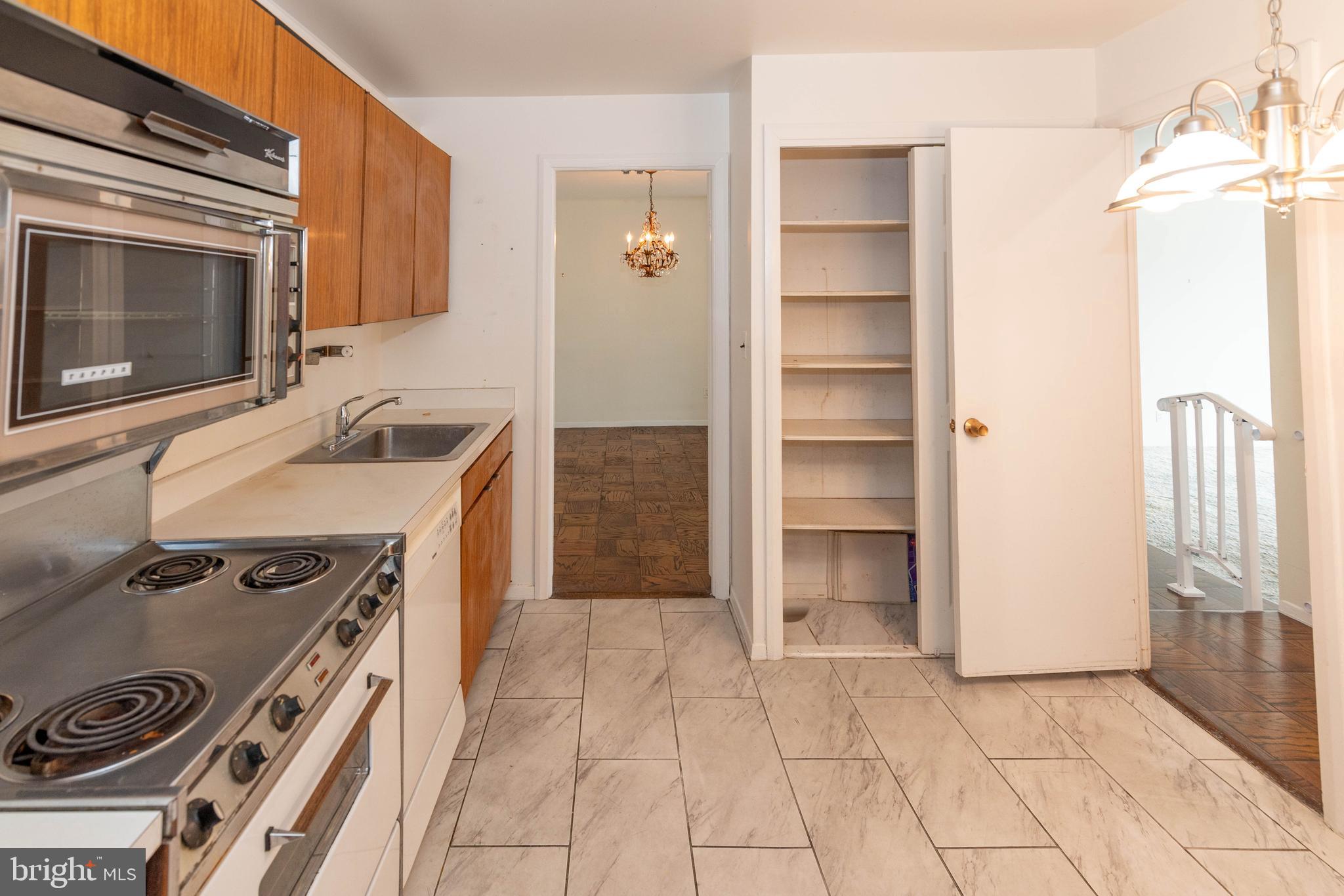 ARLINGTON - Residential