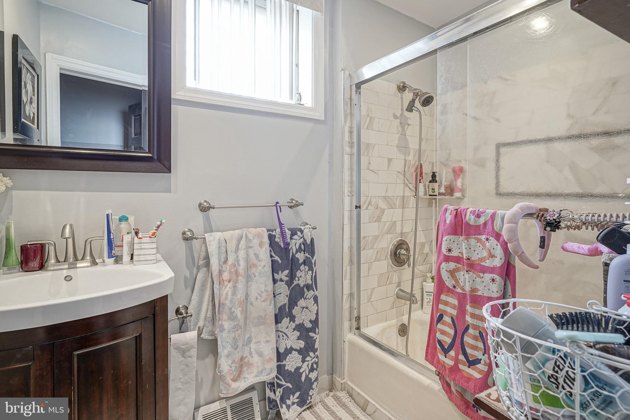 HARROWGATE - Residential