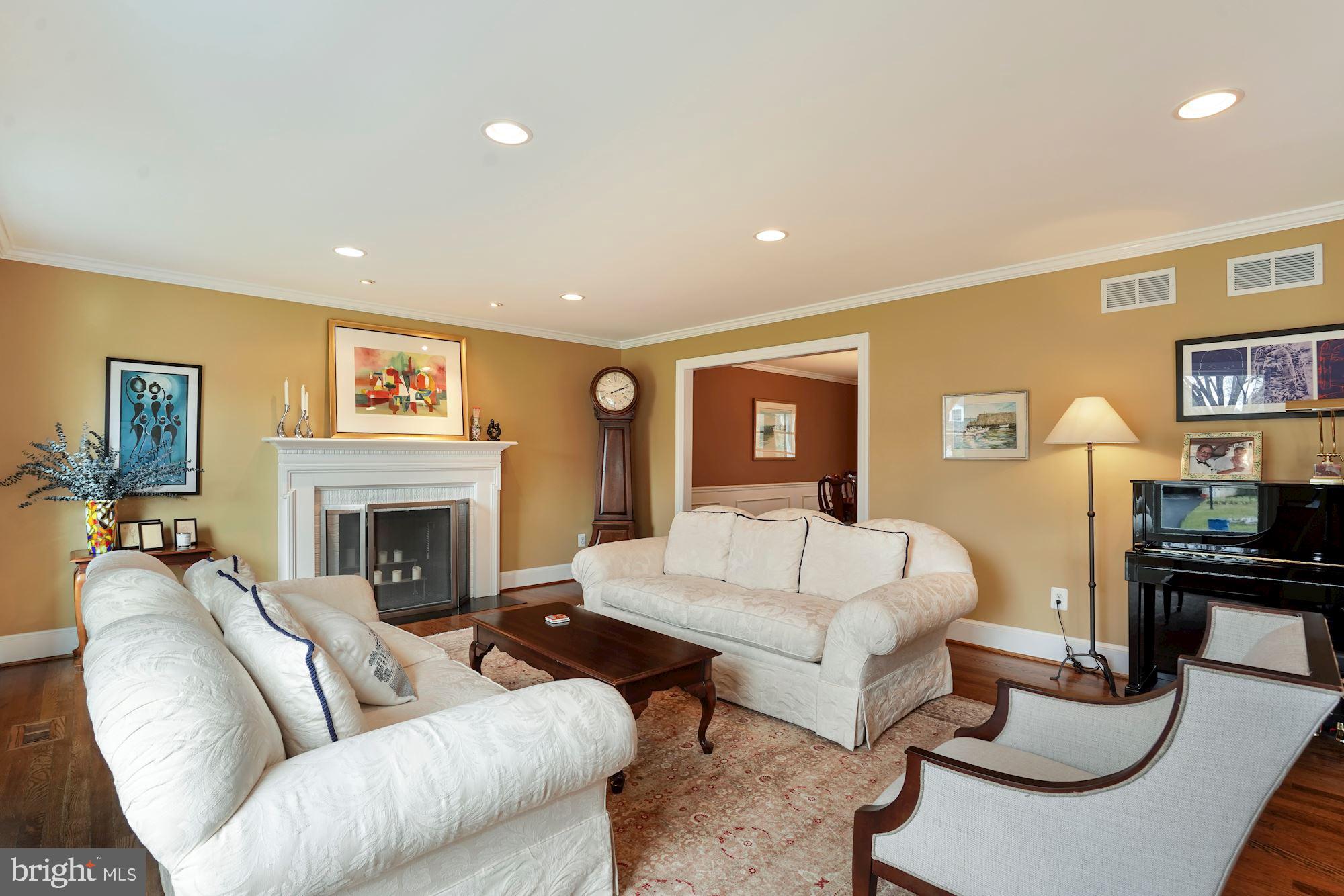 LYNWOOD - Residential