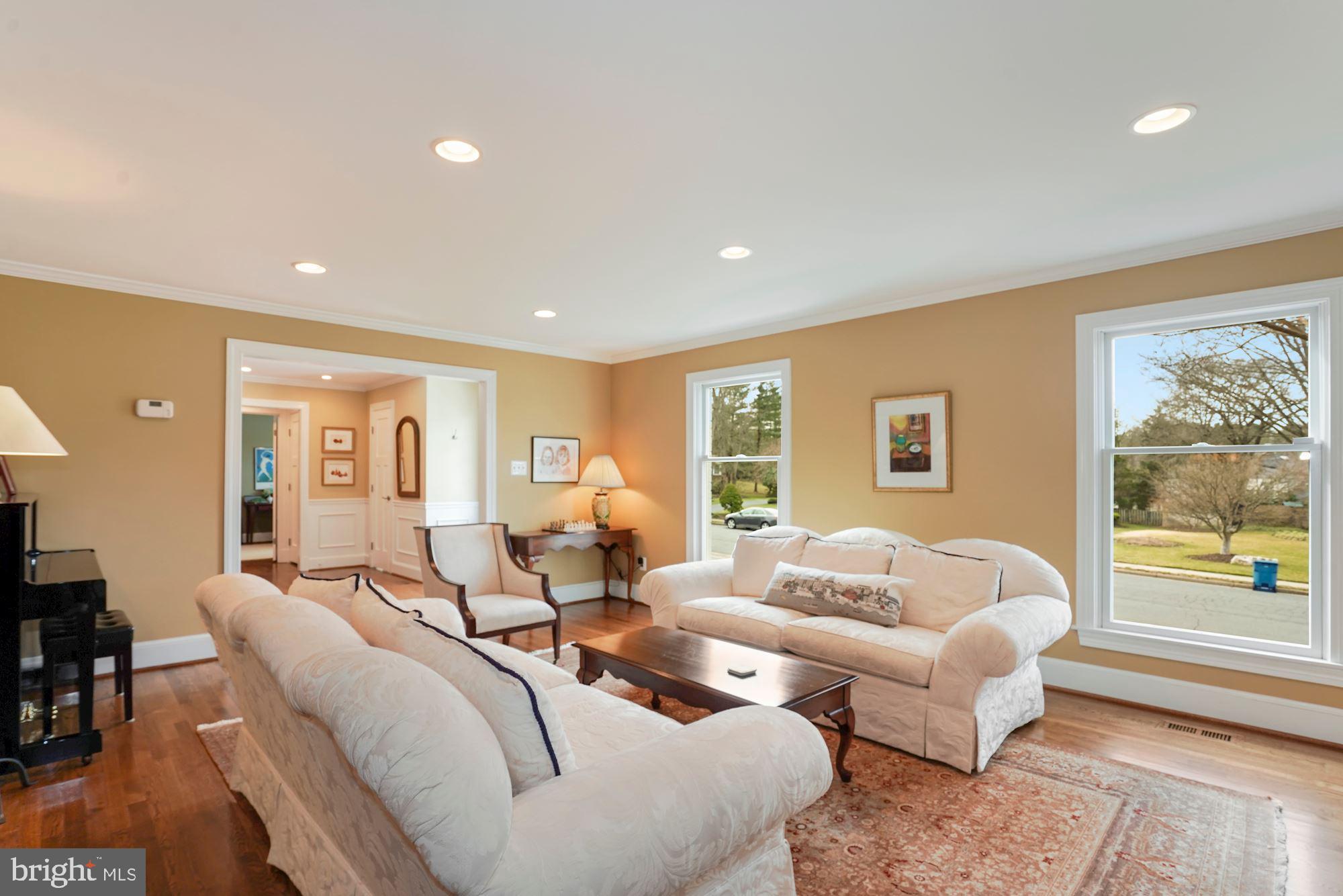 LYNWOOD - Residential