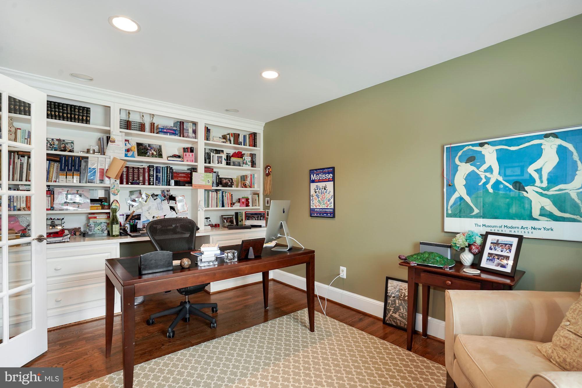 LYNWOOD - Residential