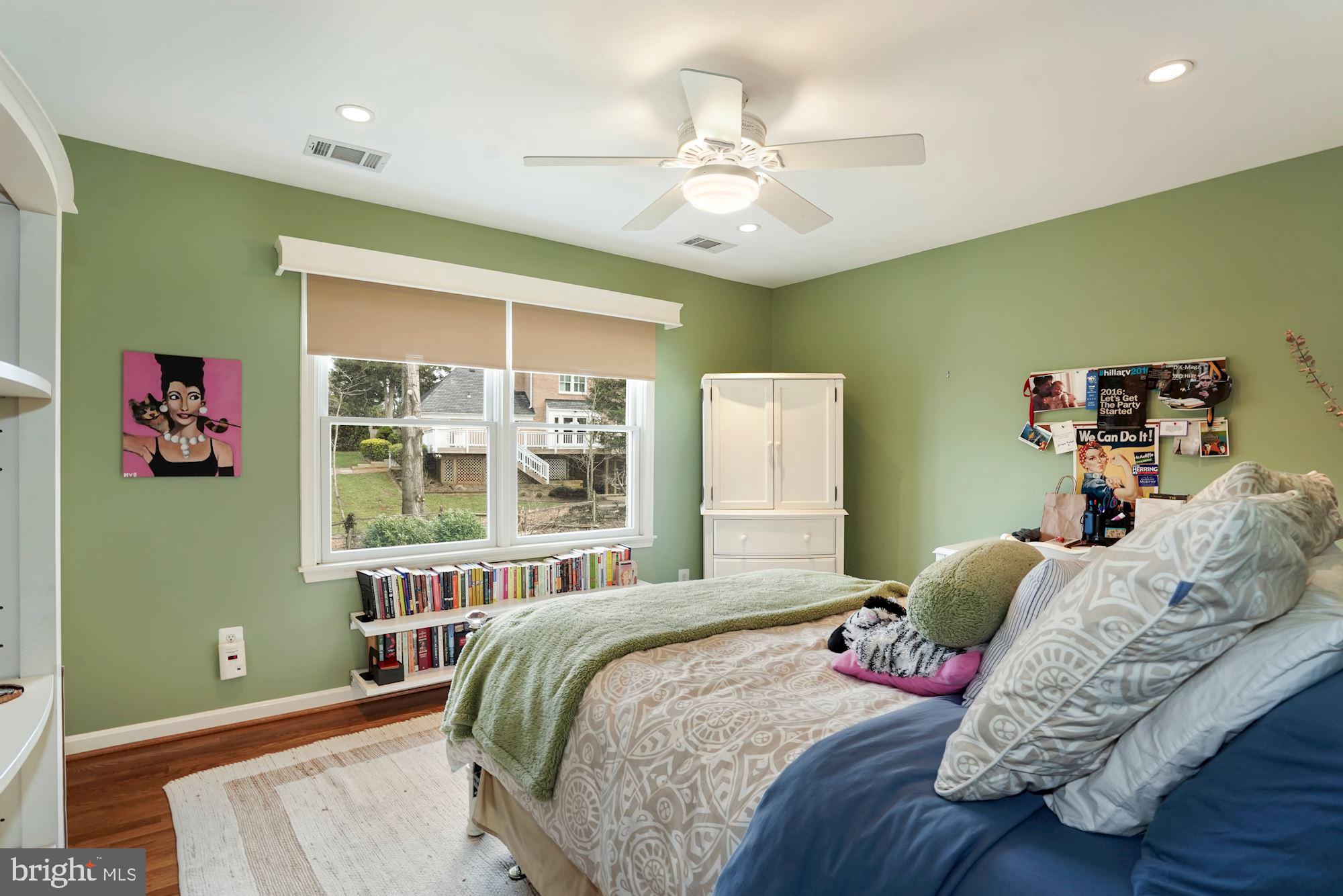 LYNWOOD - Residential