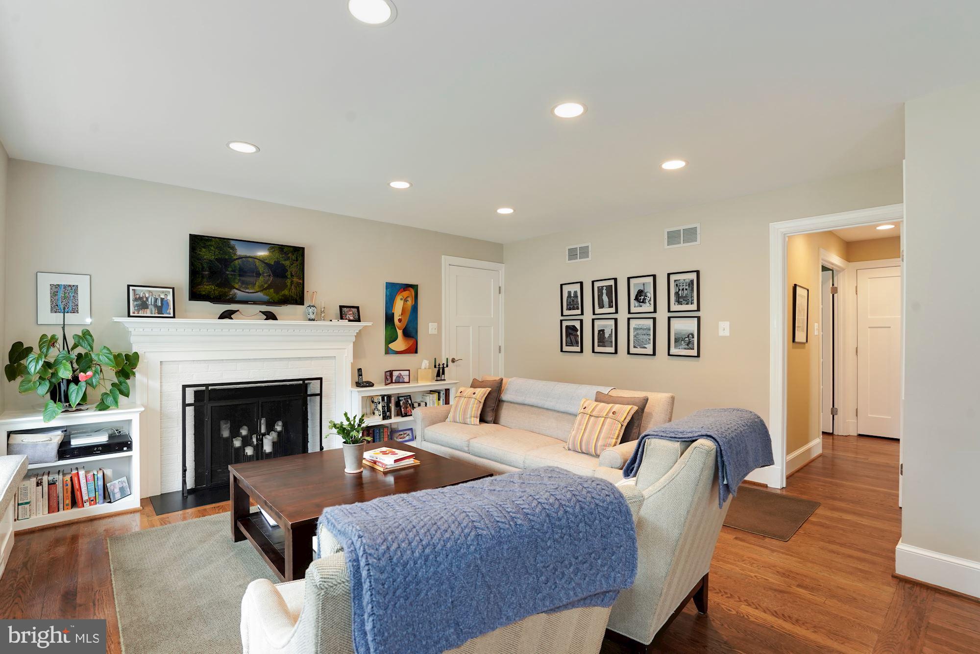 LYNWOOD - Residential