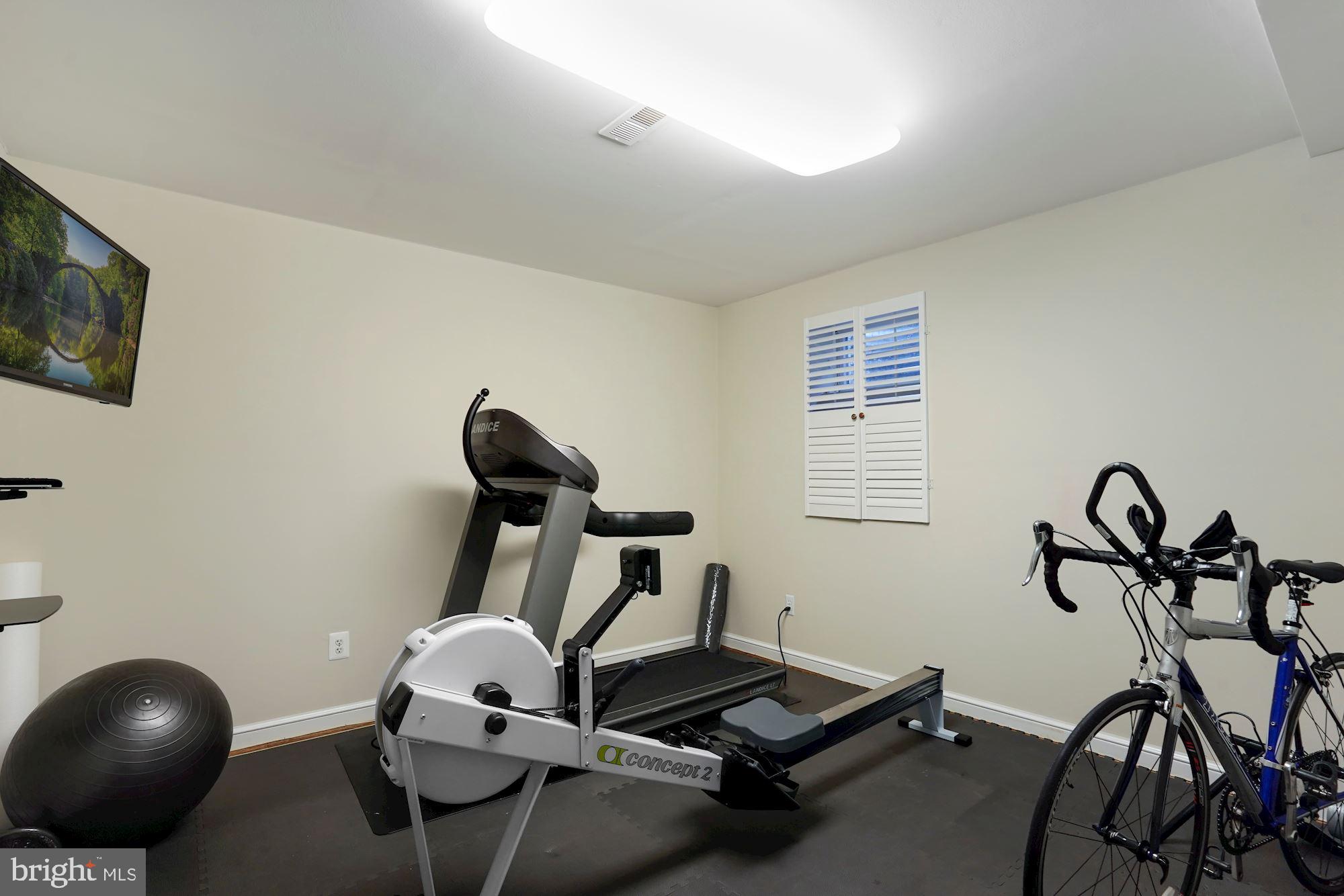 LYNWOOD - Residential