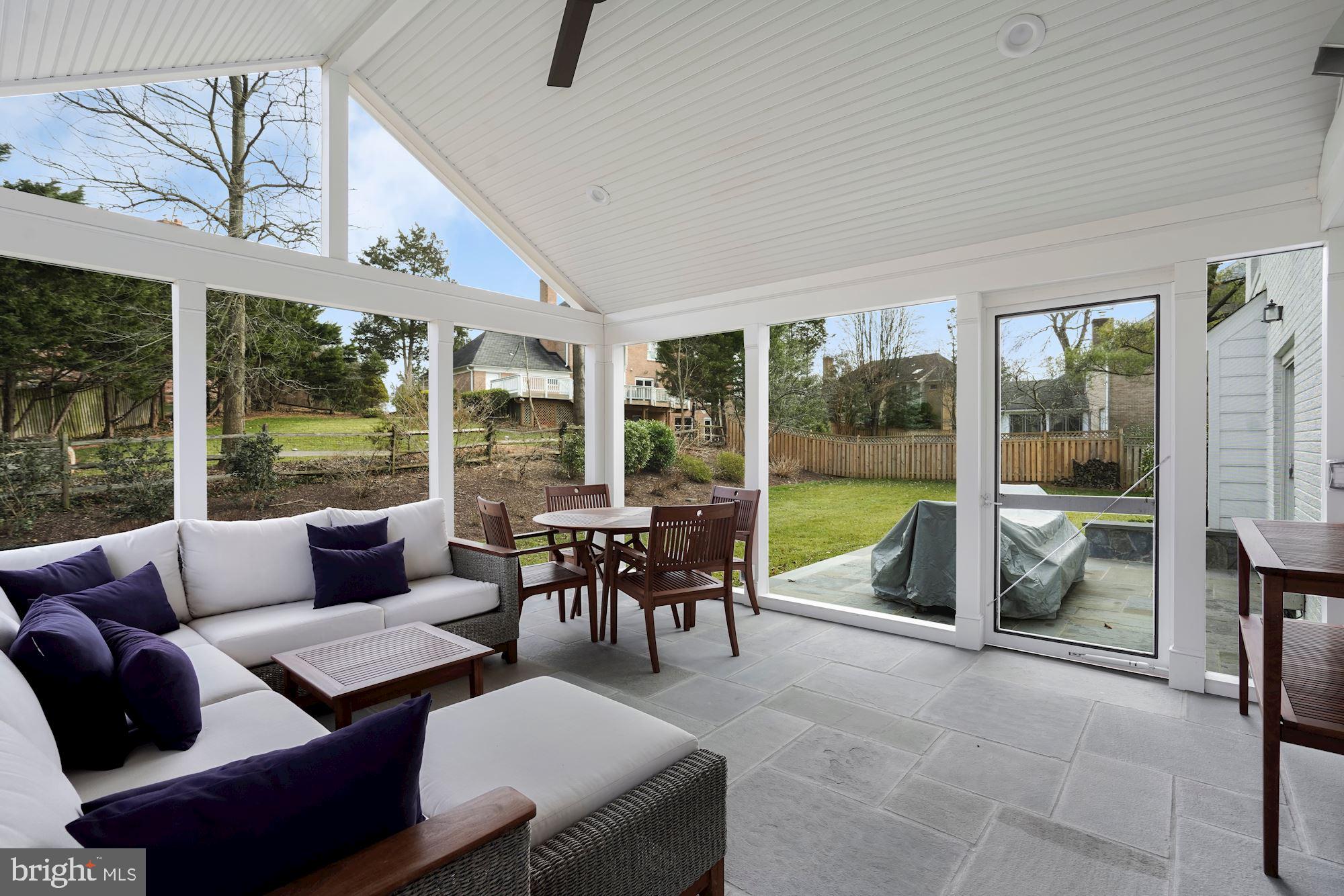 LYNWOOD - Residential