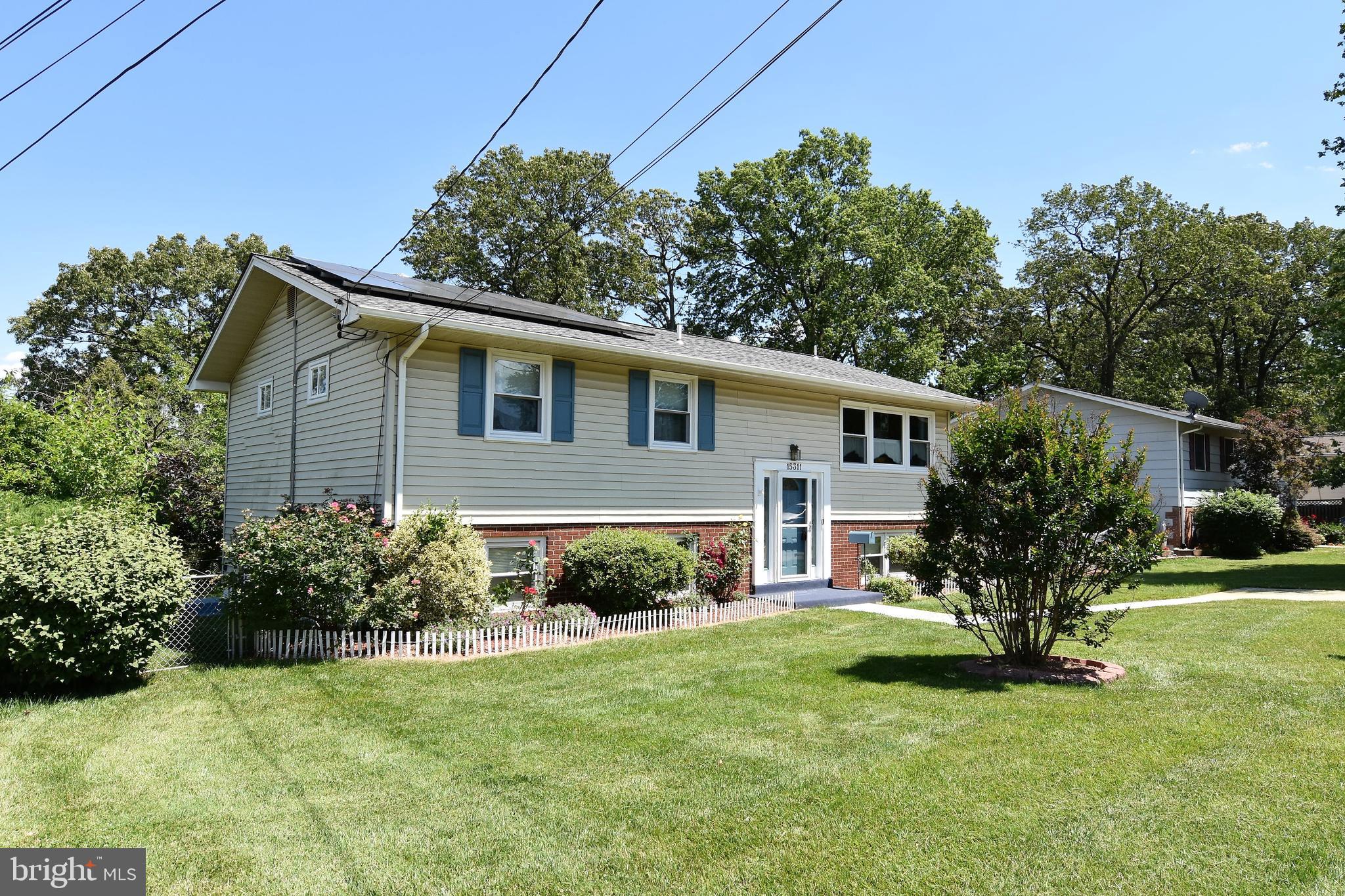 LAURELTON - Residential