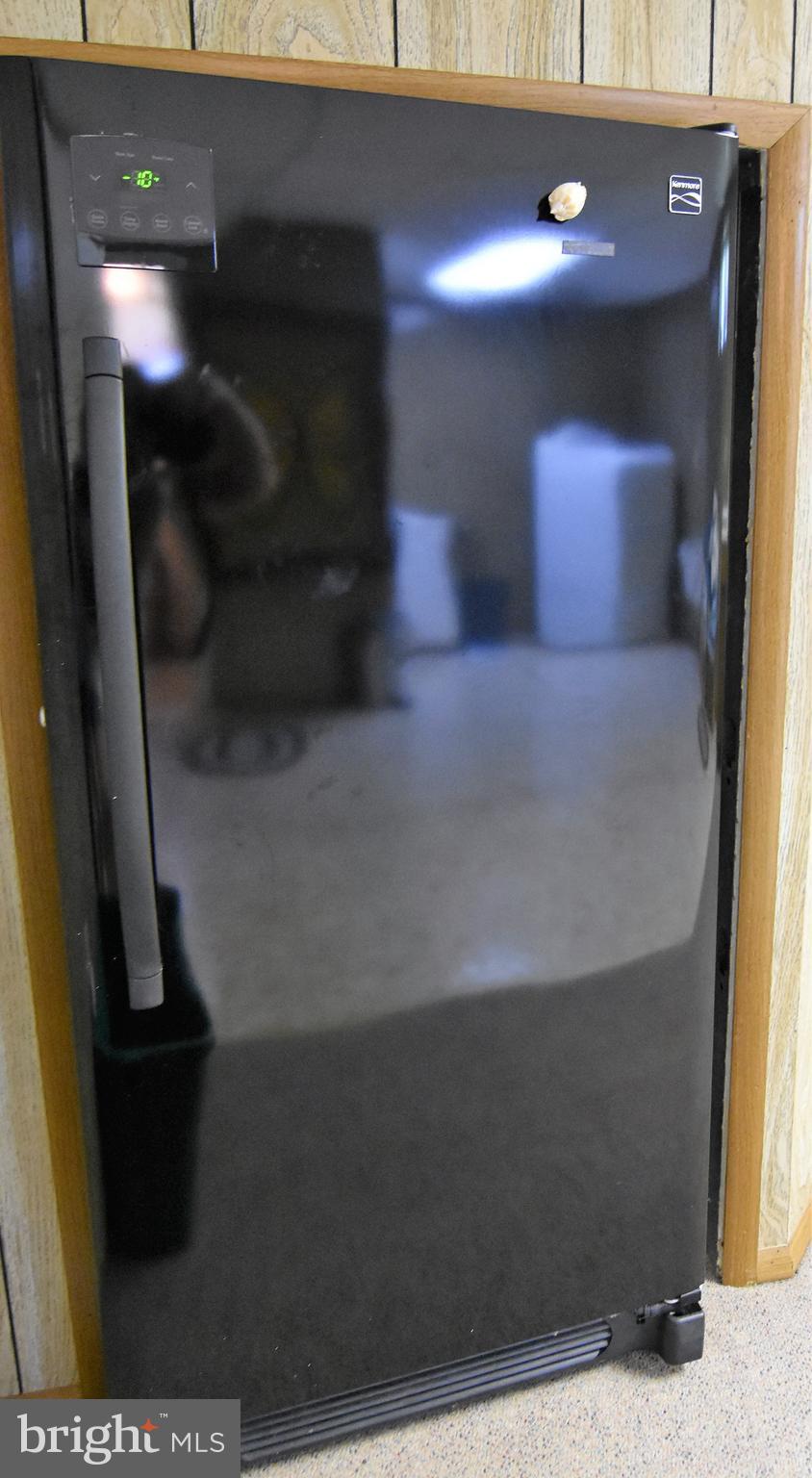 LAURELTON - Residential