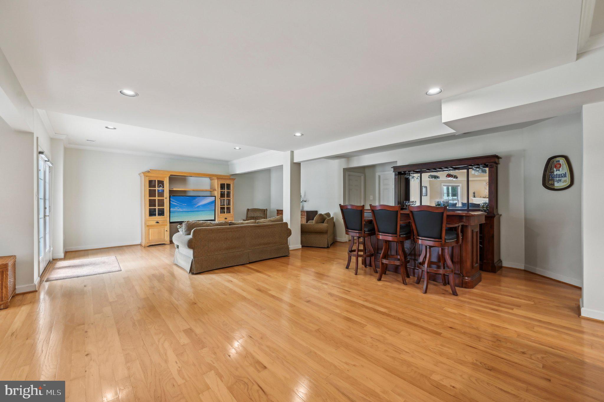 RIVER DOWNS - Residential