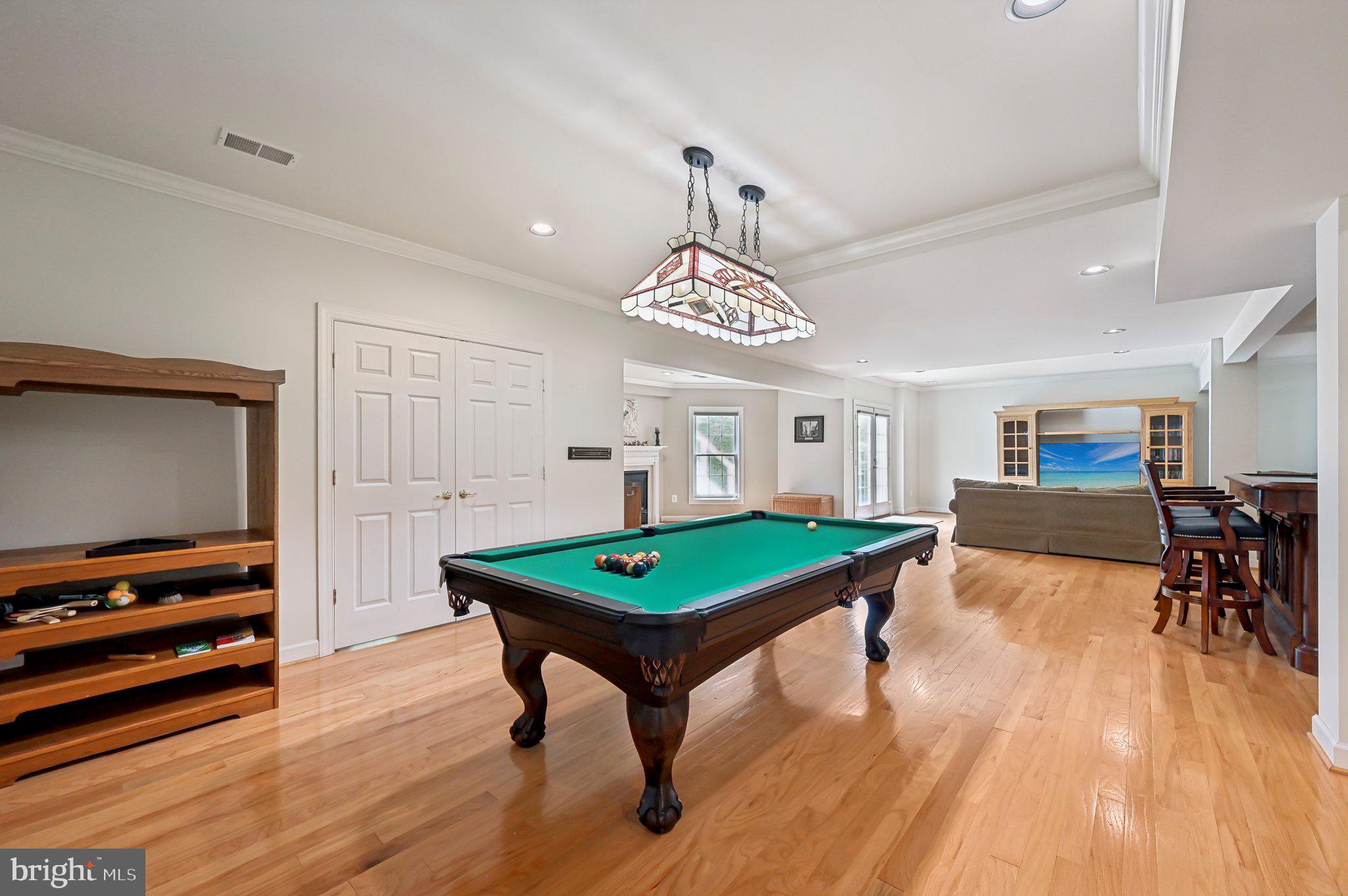 RIVER DOWNS - Residential