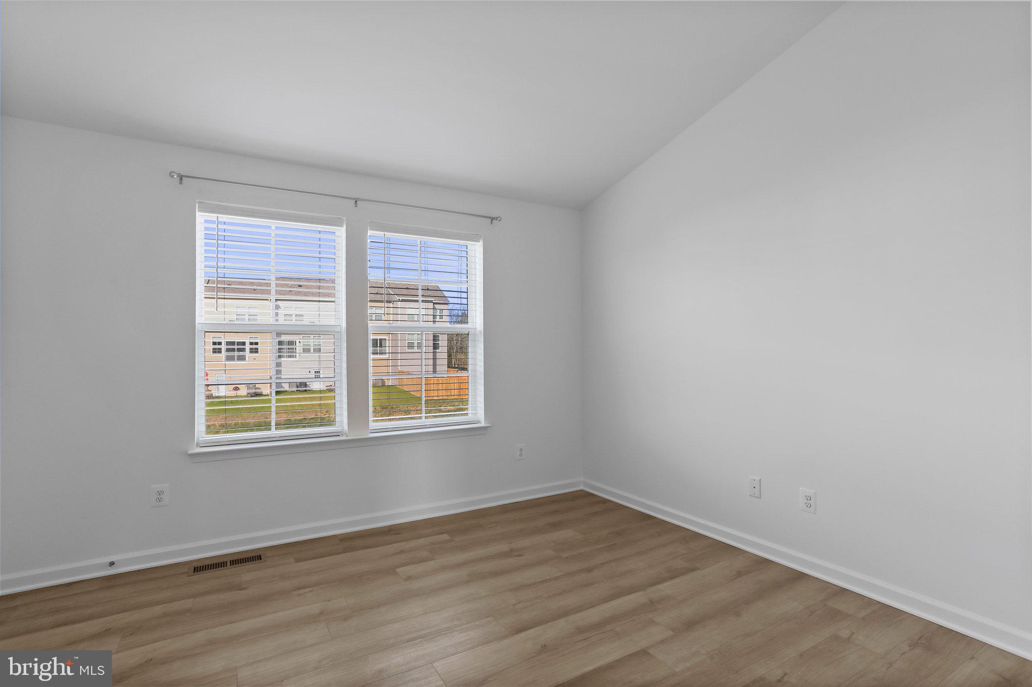 MCCAULEY CROSSING - Residential Lease