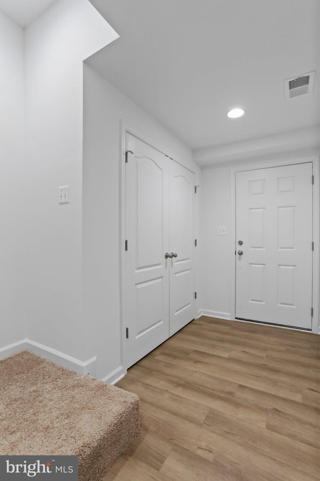 MCCAULEY CROSSING - Residential Lease