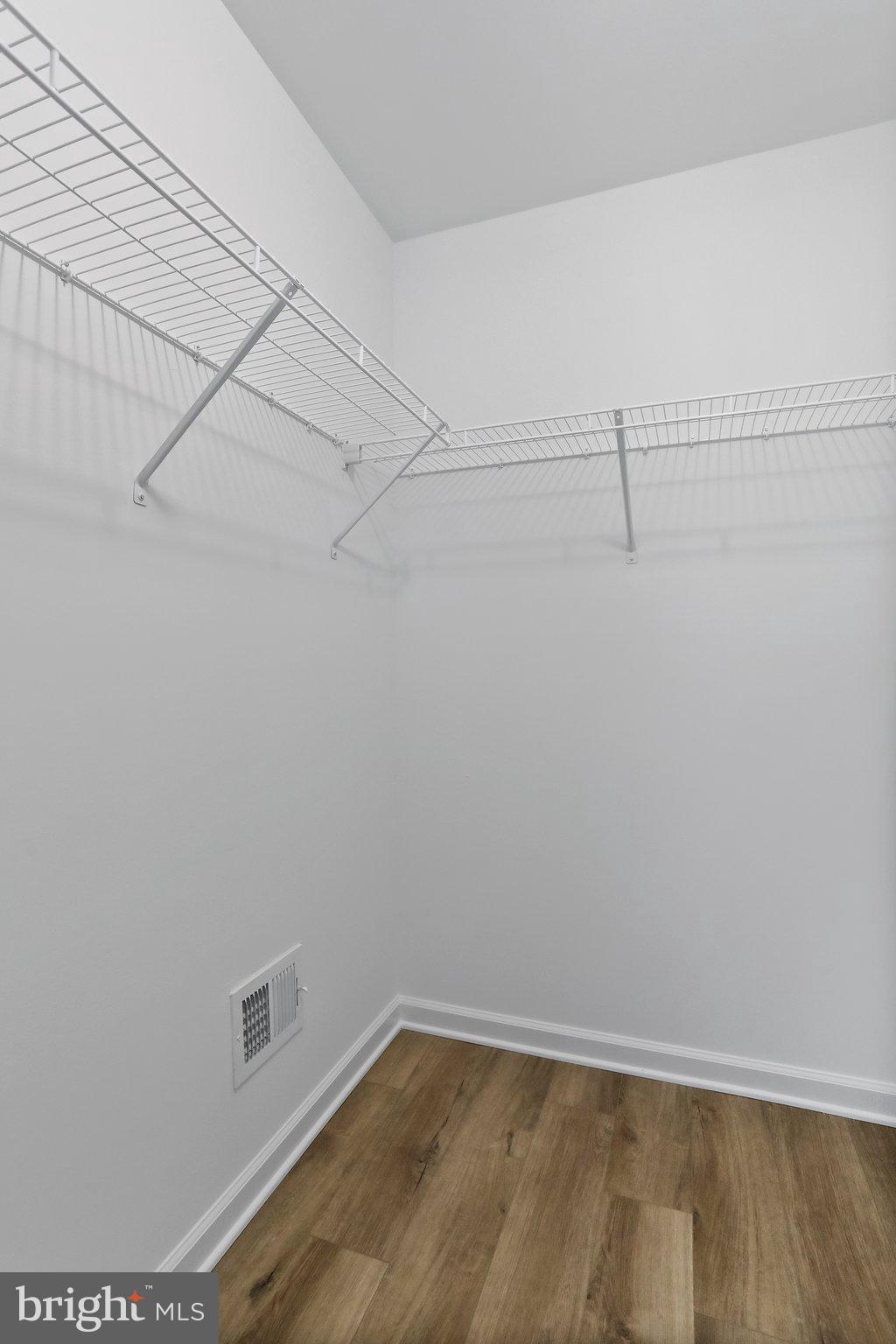 MCCAULEY CROSSING - Residential Lease