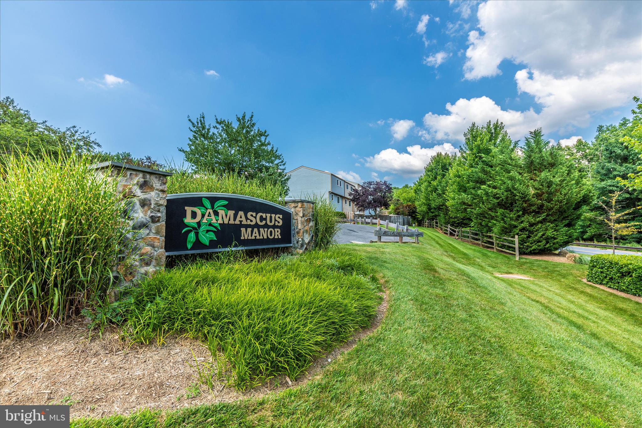 DAMASCUS MANOR - Residential