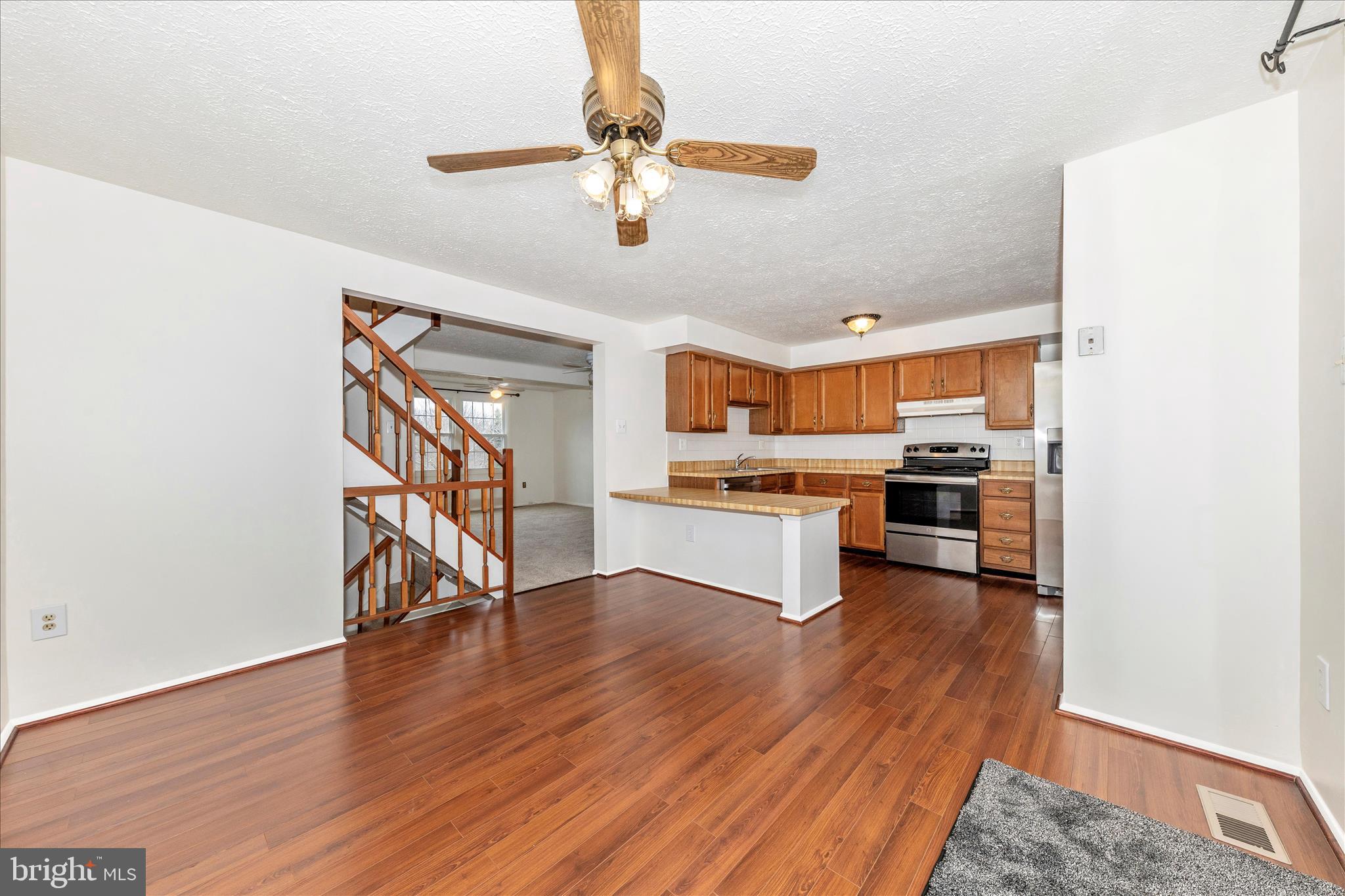 DAMASCUS MANOR - Residential