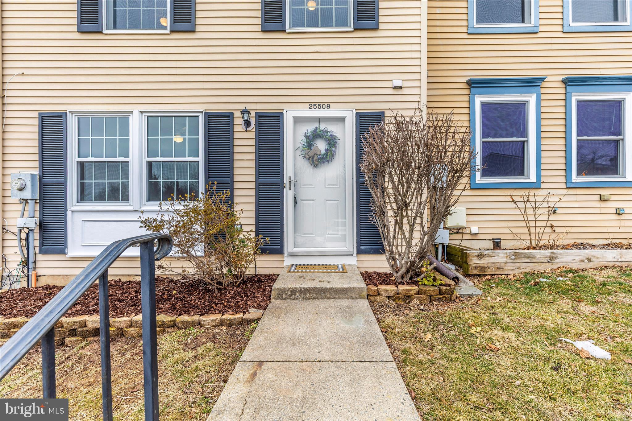 DAMASCUS MANOR - Residential