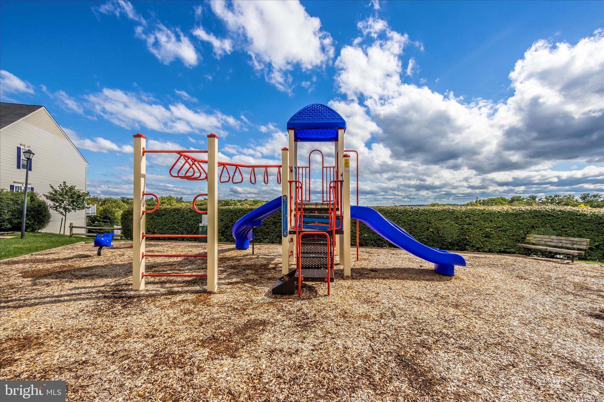 DAMASCUS MANOR - Residential