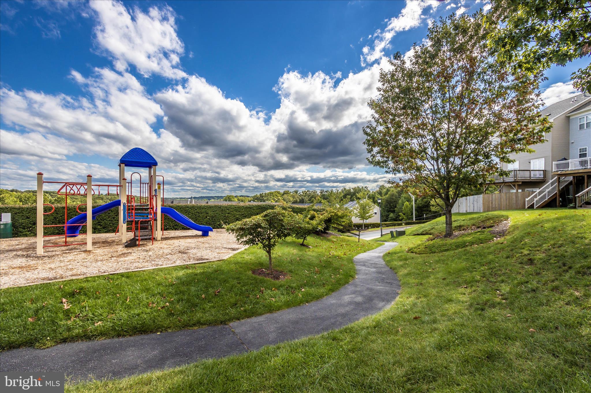 DAMASCUS MANOR - Residential