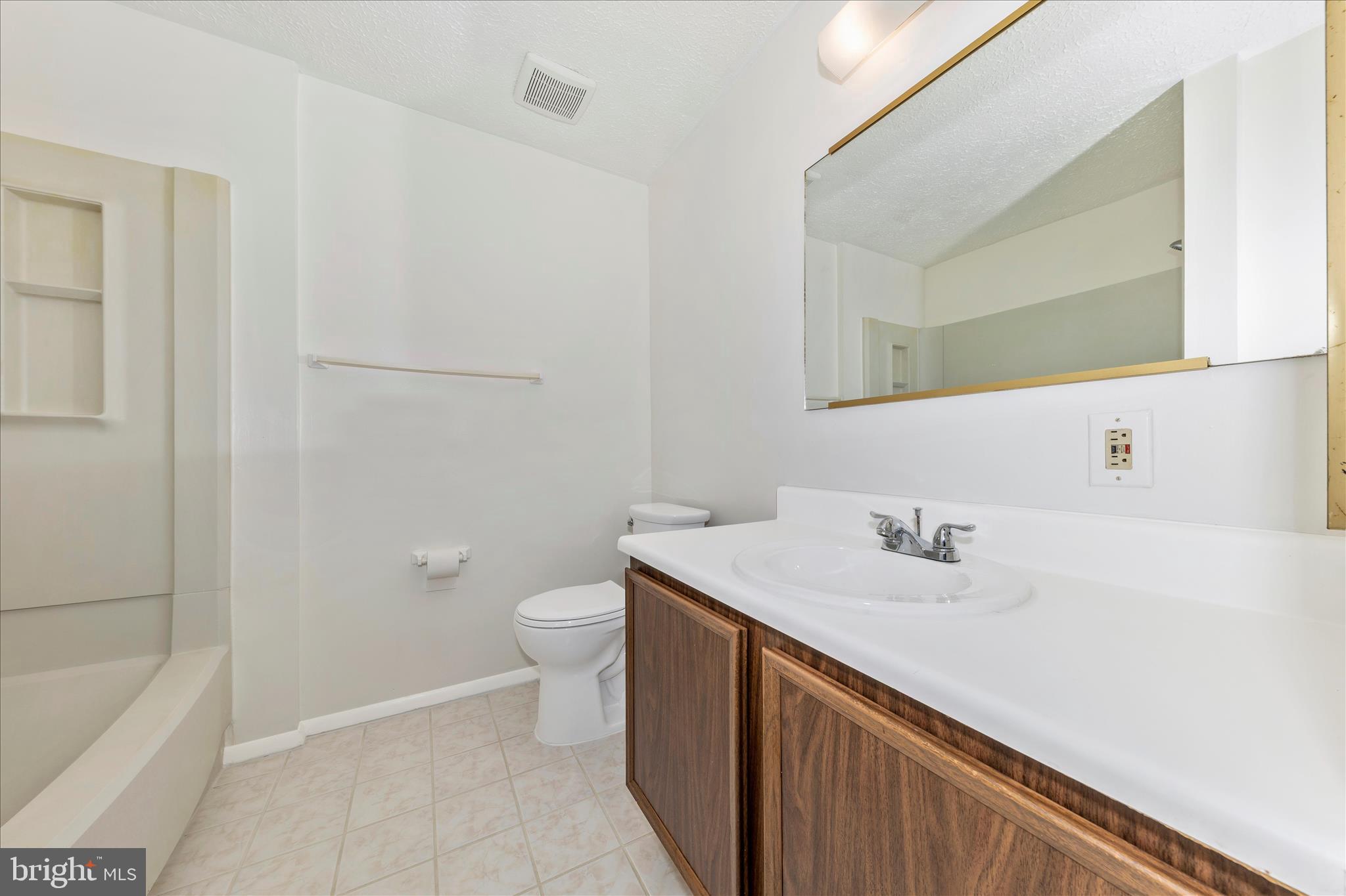 DAMASCUS MANOR - Residential