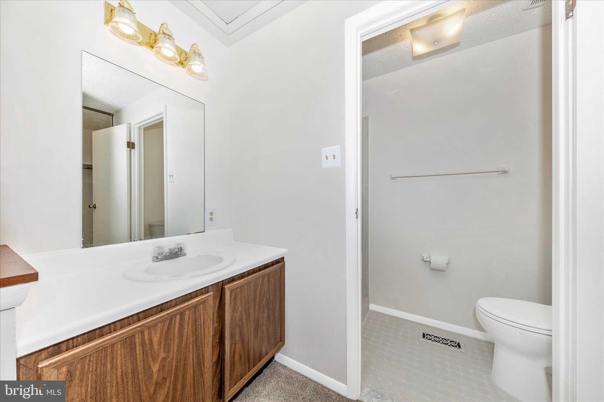 DAMASCUS MANOR - Residential