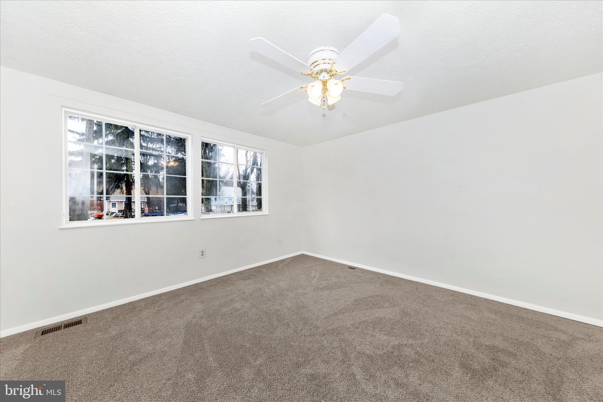 DAMASCUS MANOR - Residential