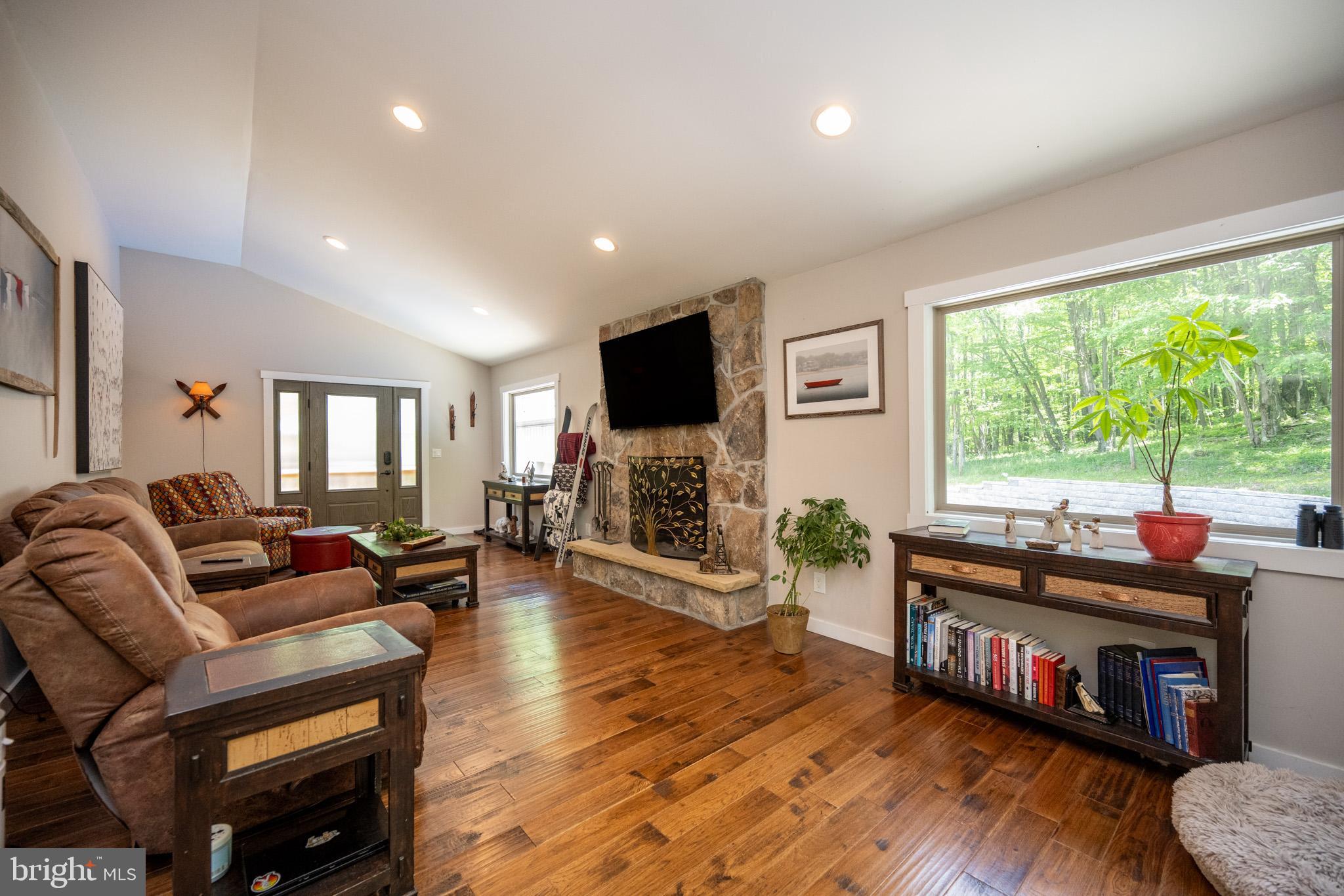 HOYES RUN - Residential