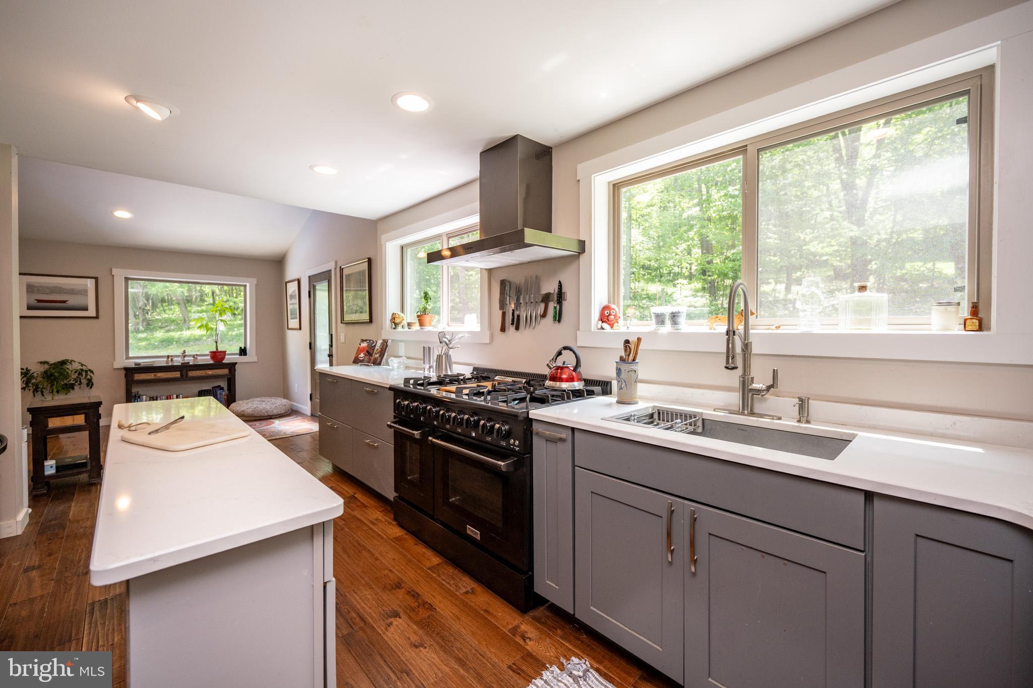 HOYES RUN - Residential