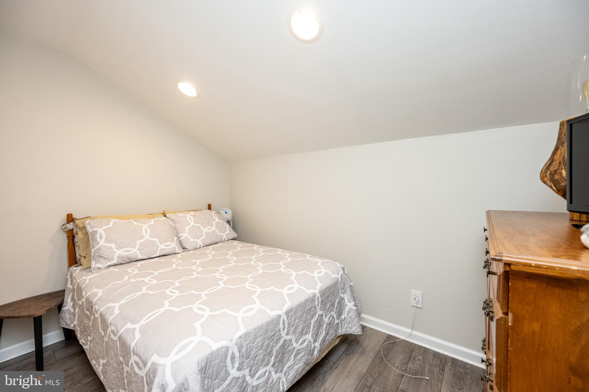 HOYES RUN - Residential