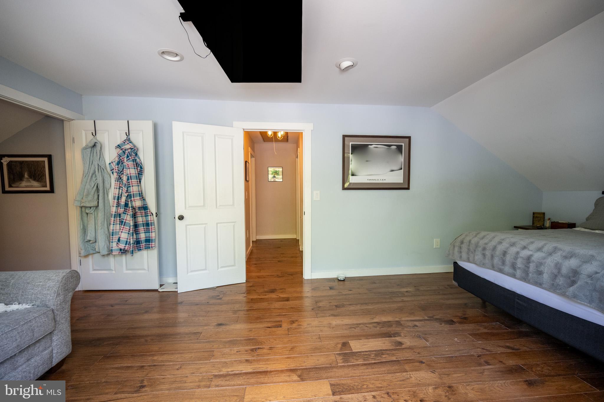 HOYES RUN - Residential