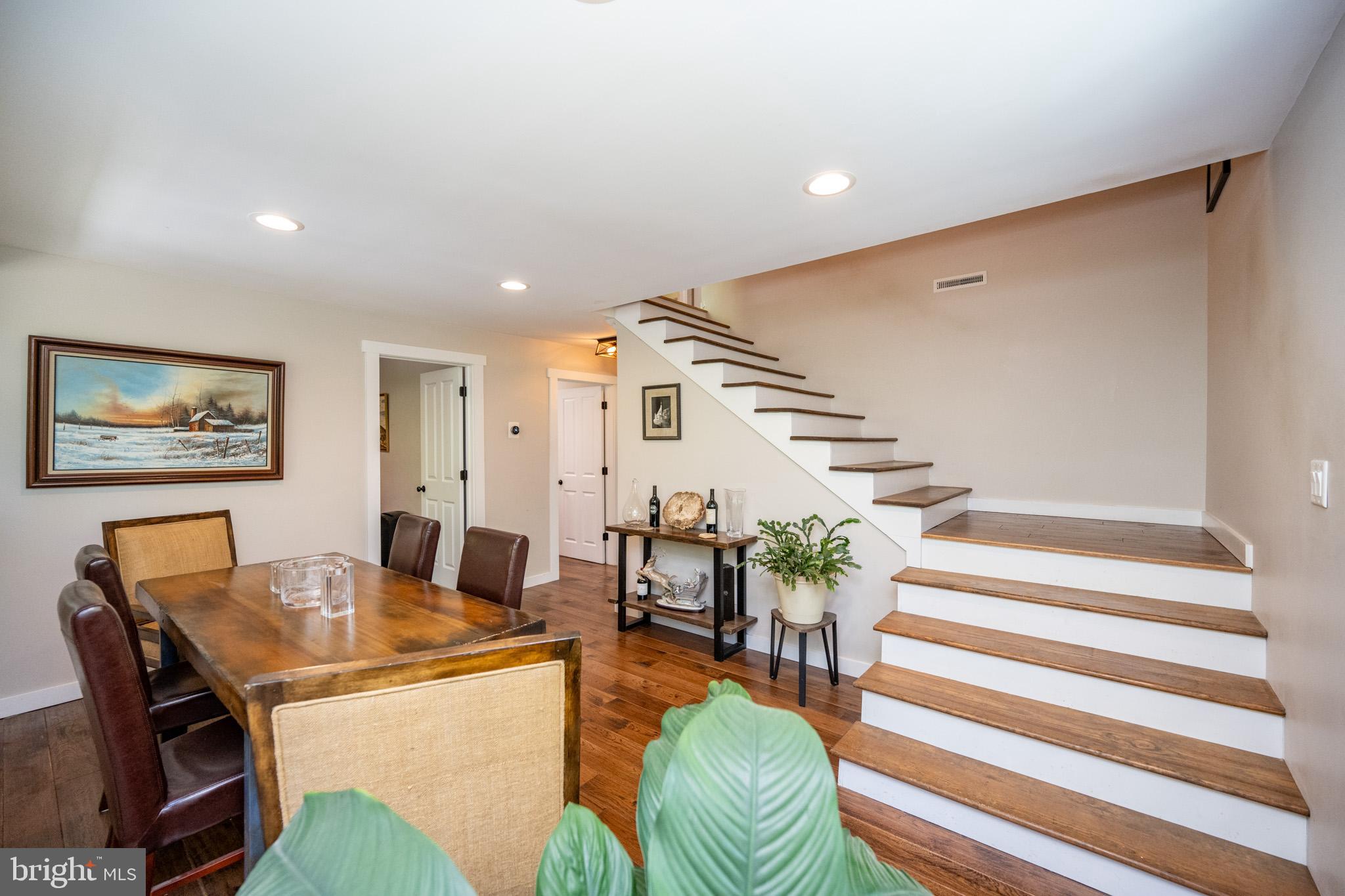 HOYES RUN - Residential