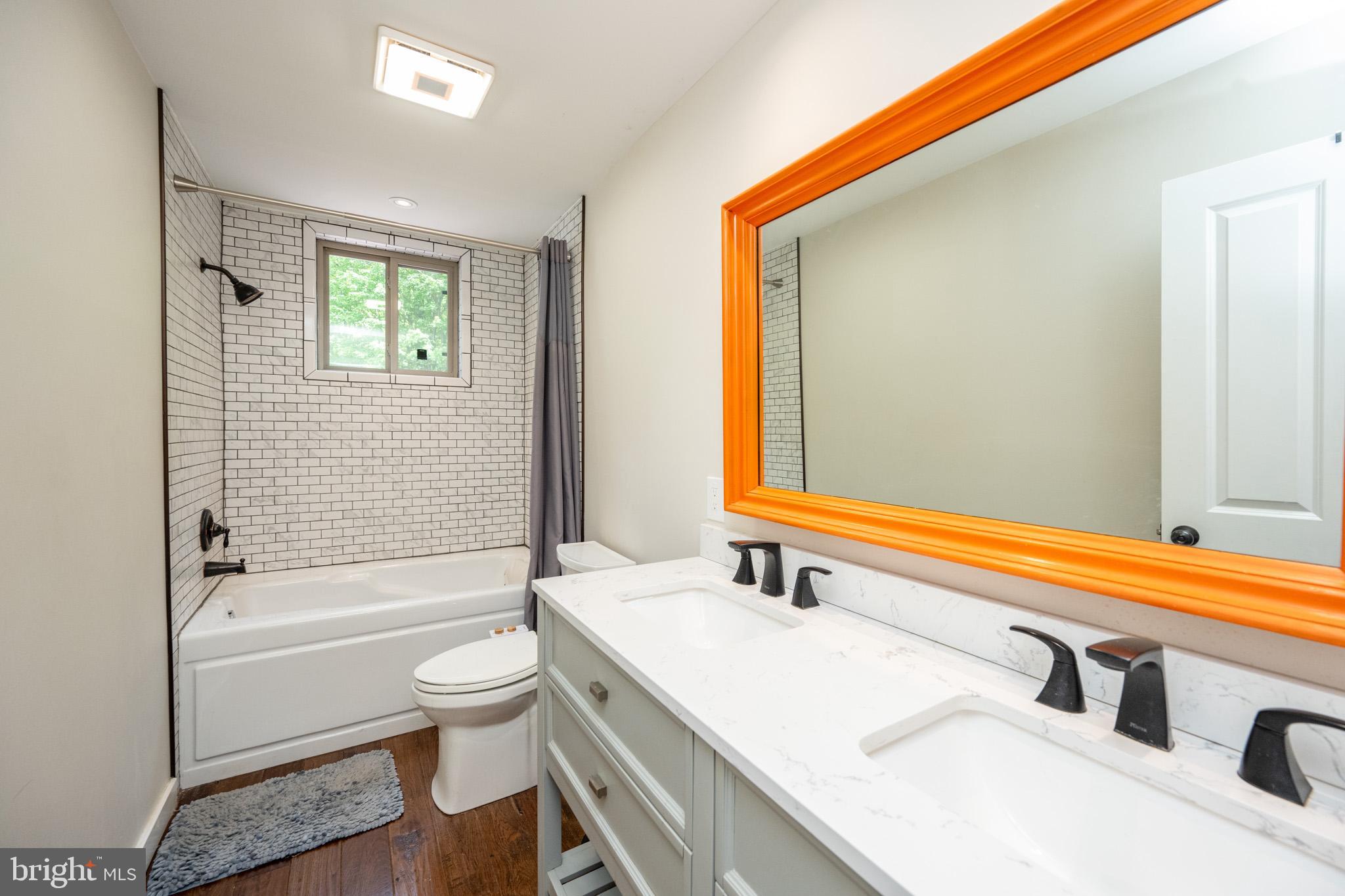 HOYES RUN - Residential