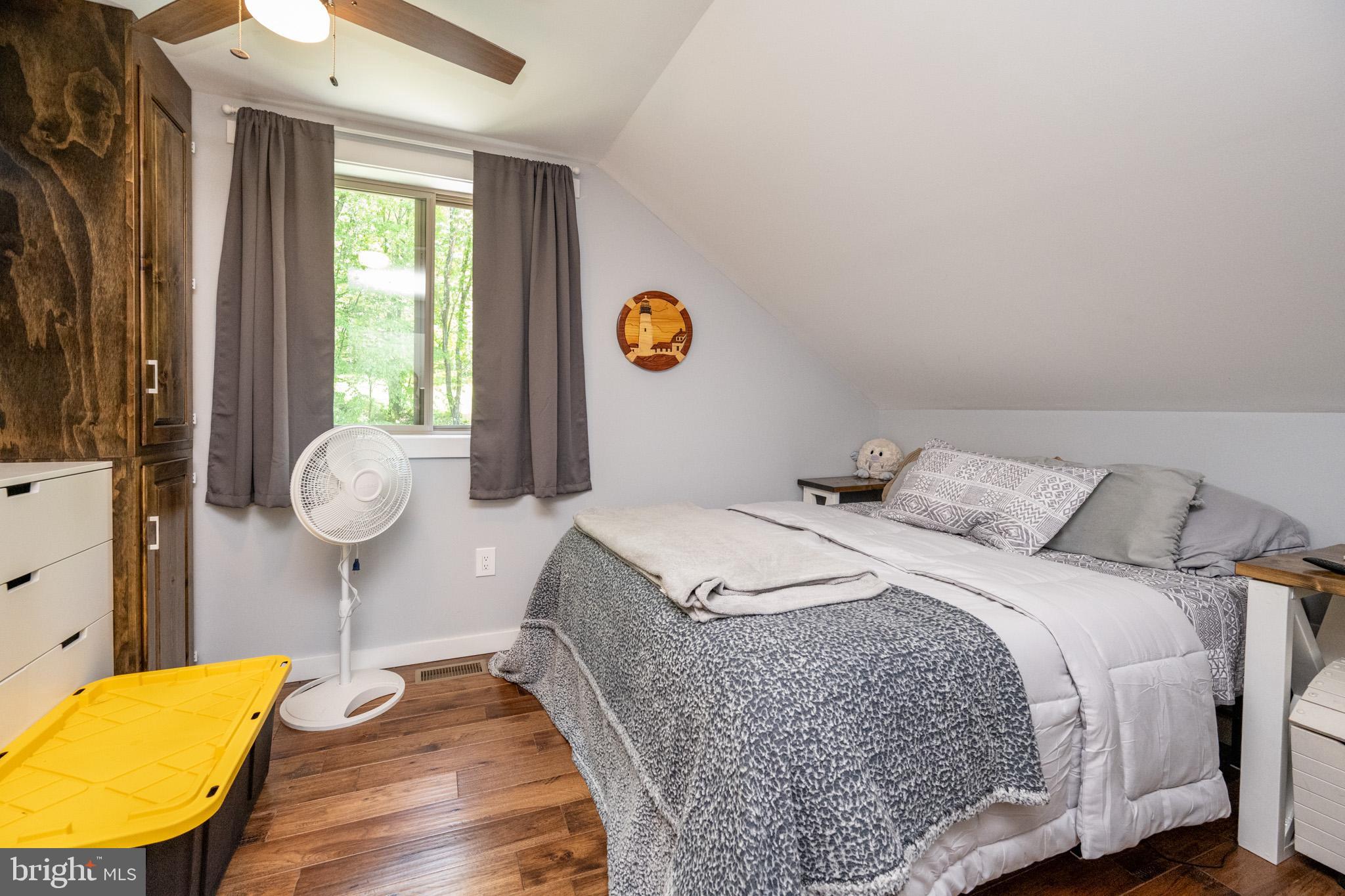 HOYES RUN - Residential