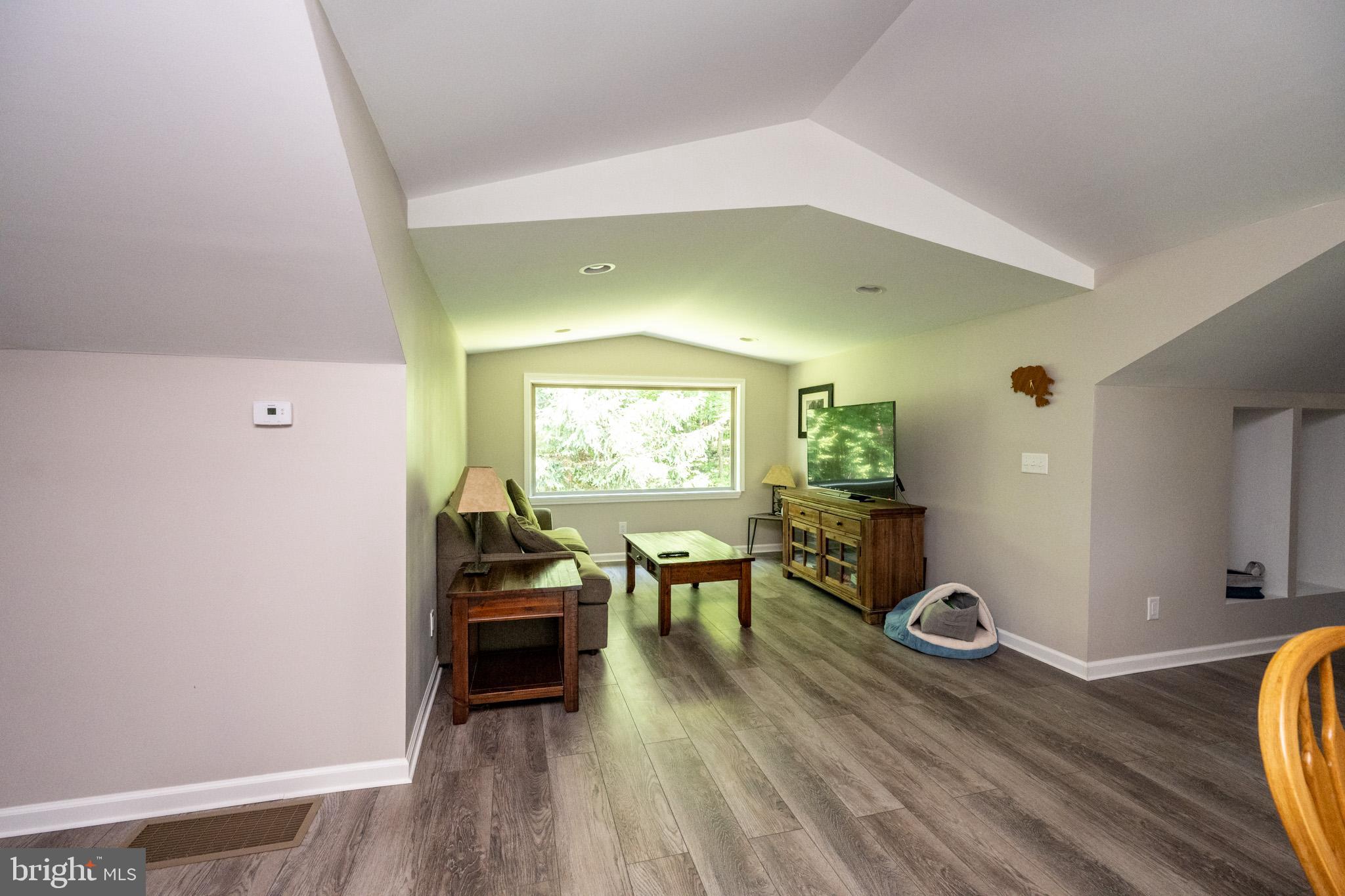 HOYES RUN - Residential