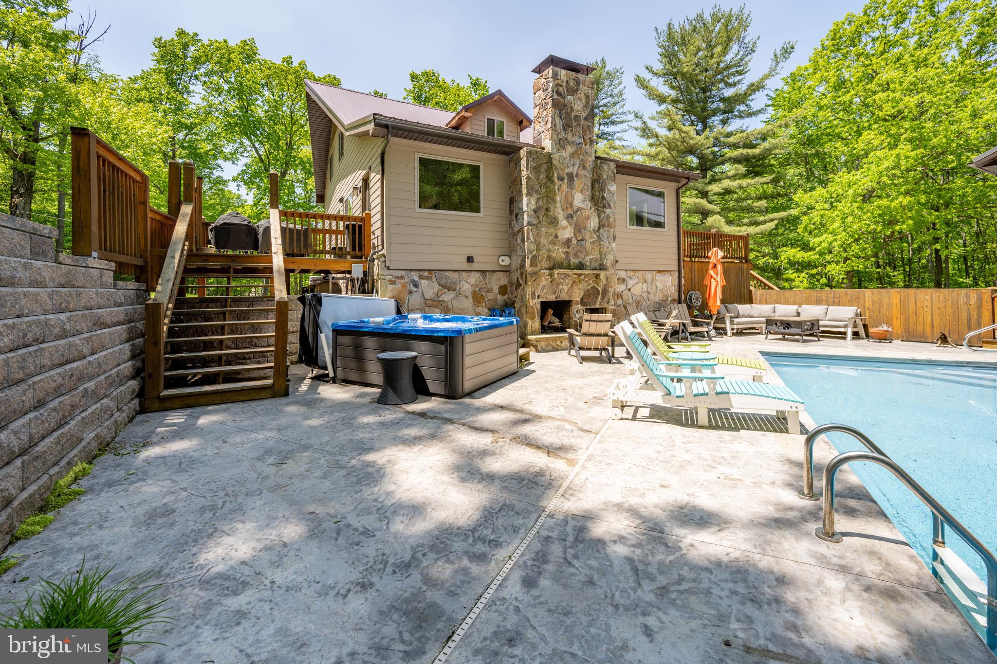 HOYES RUN - Residential