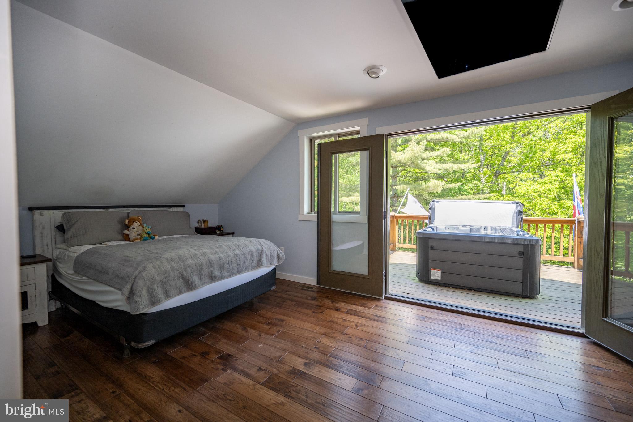 HOYES RUN - Residential