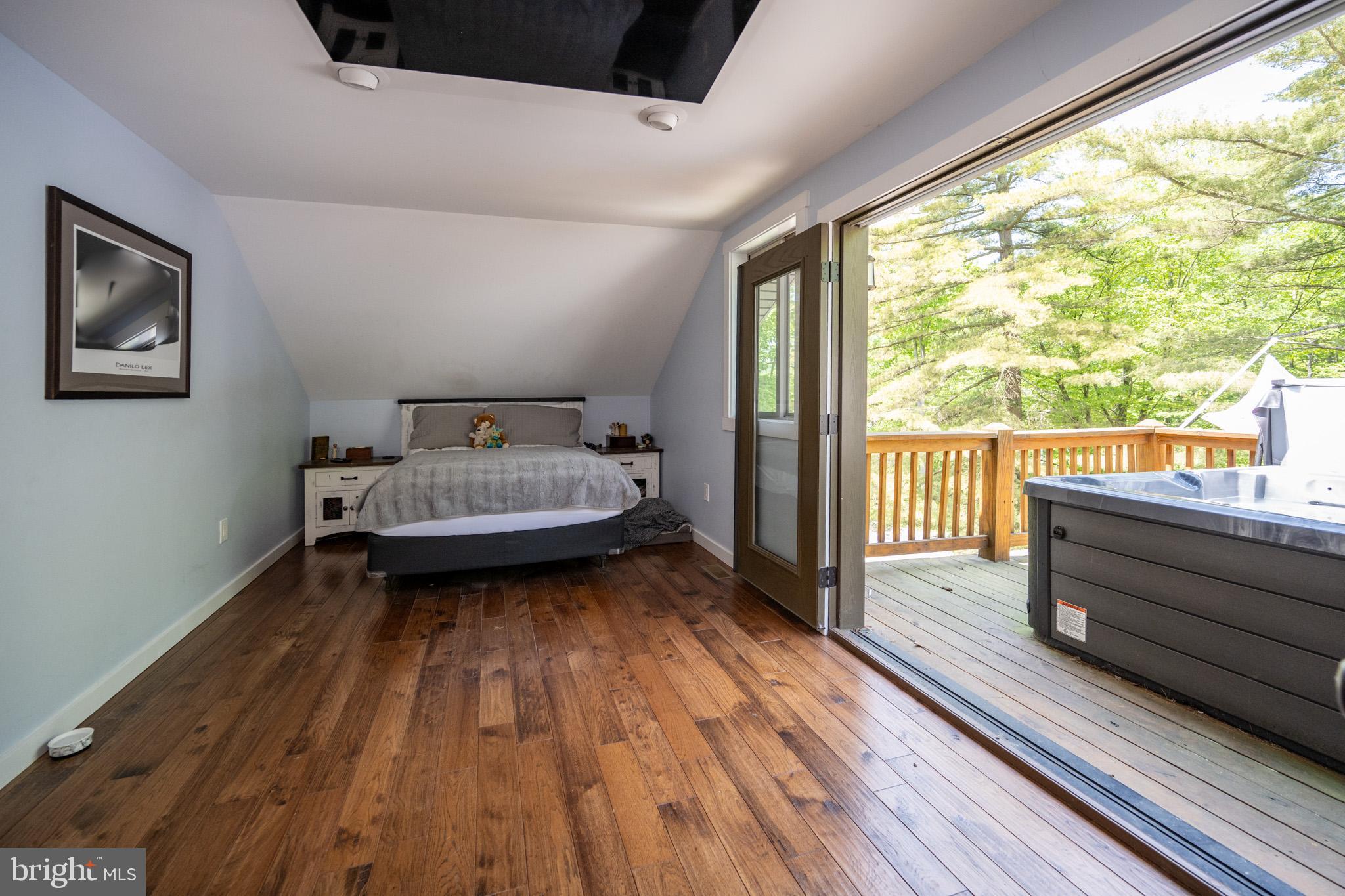 HOYES RUN - Residential