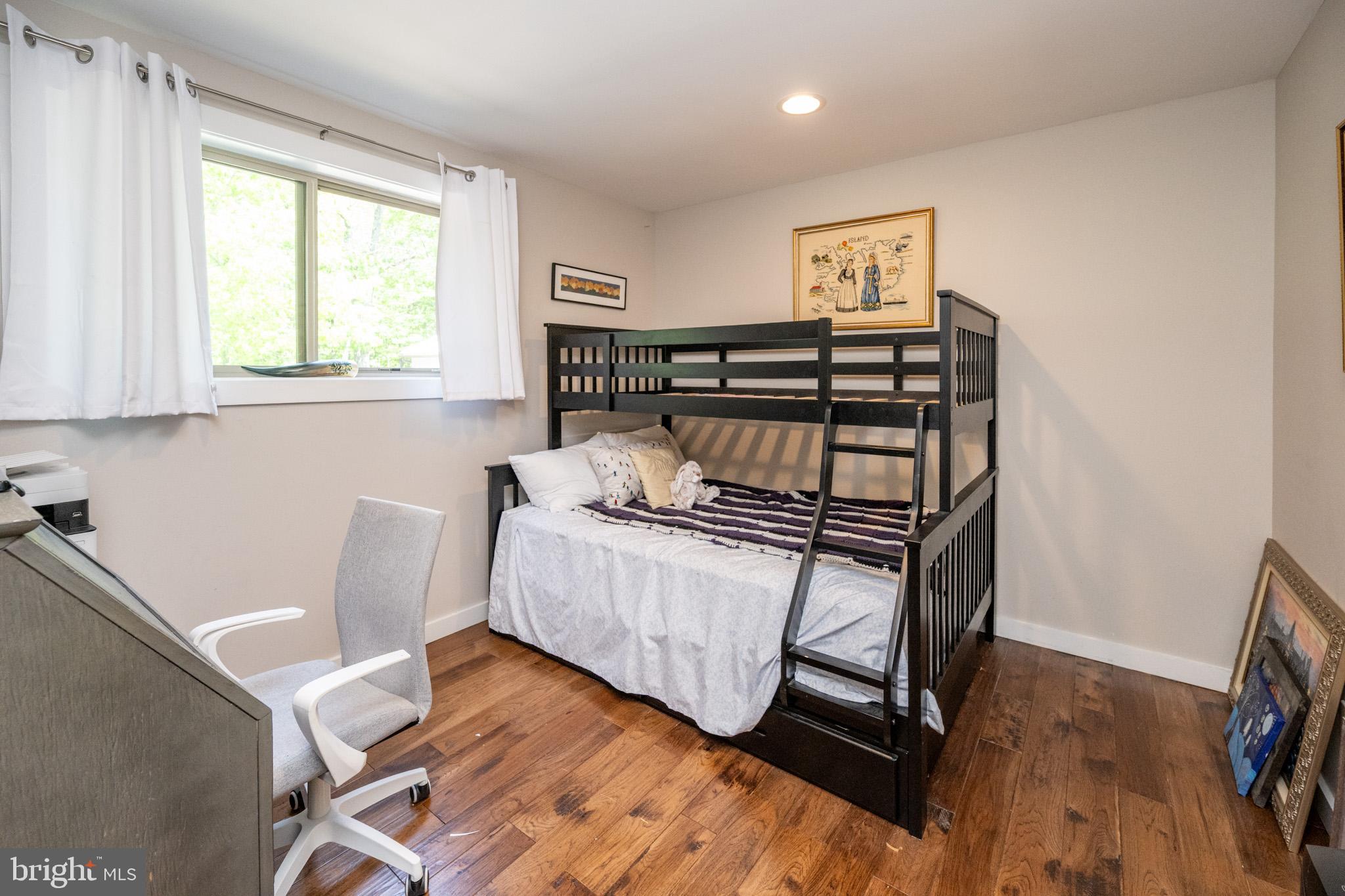 HOYES RUN - Residential