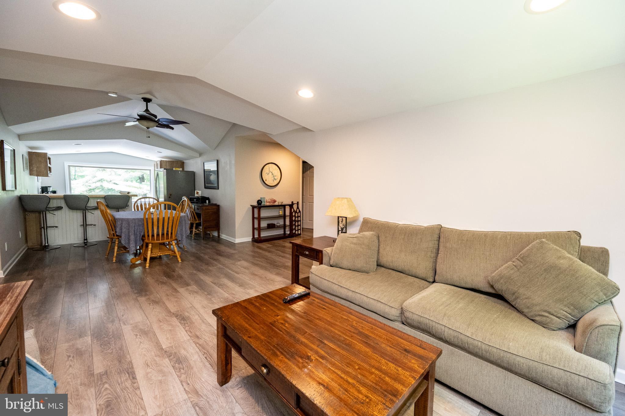 HOYES RUN - Residential