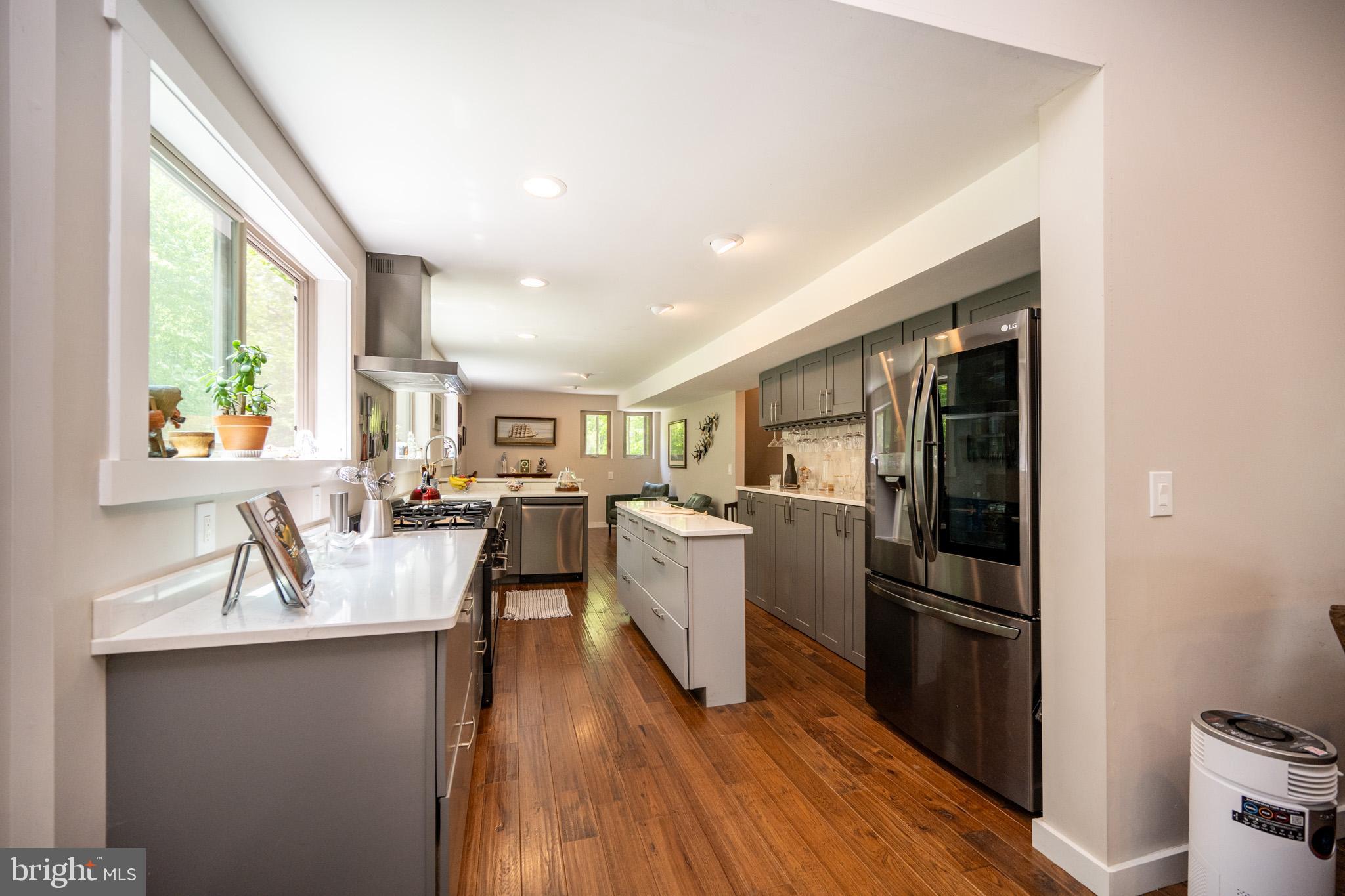 HOYES RUN - Residential