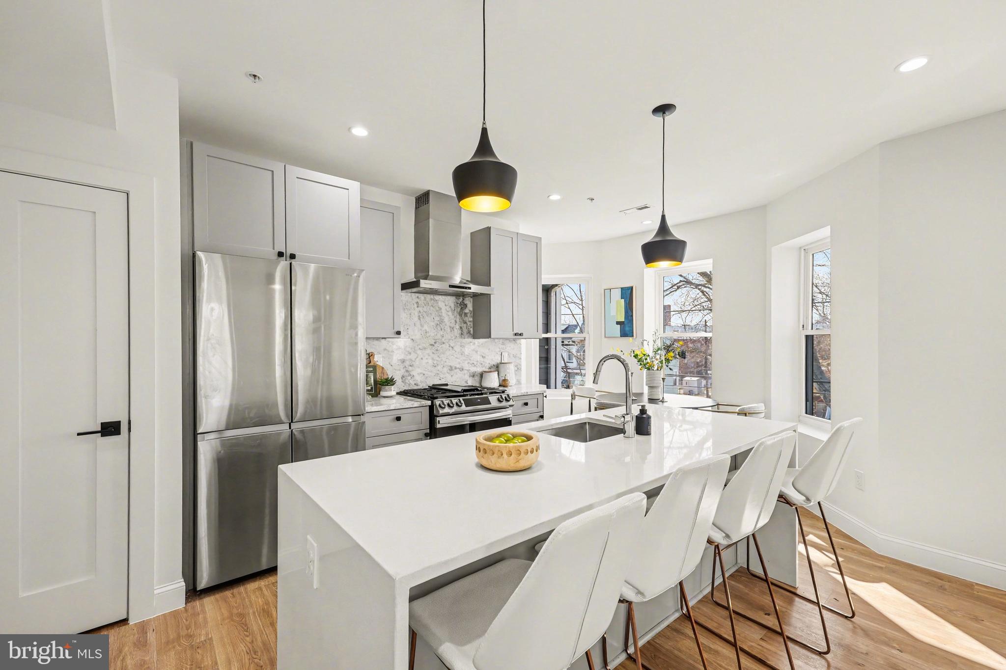 842 MADISON STREET NW 2