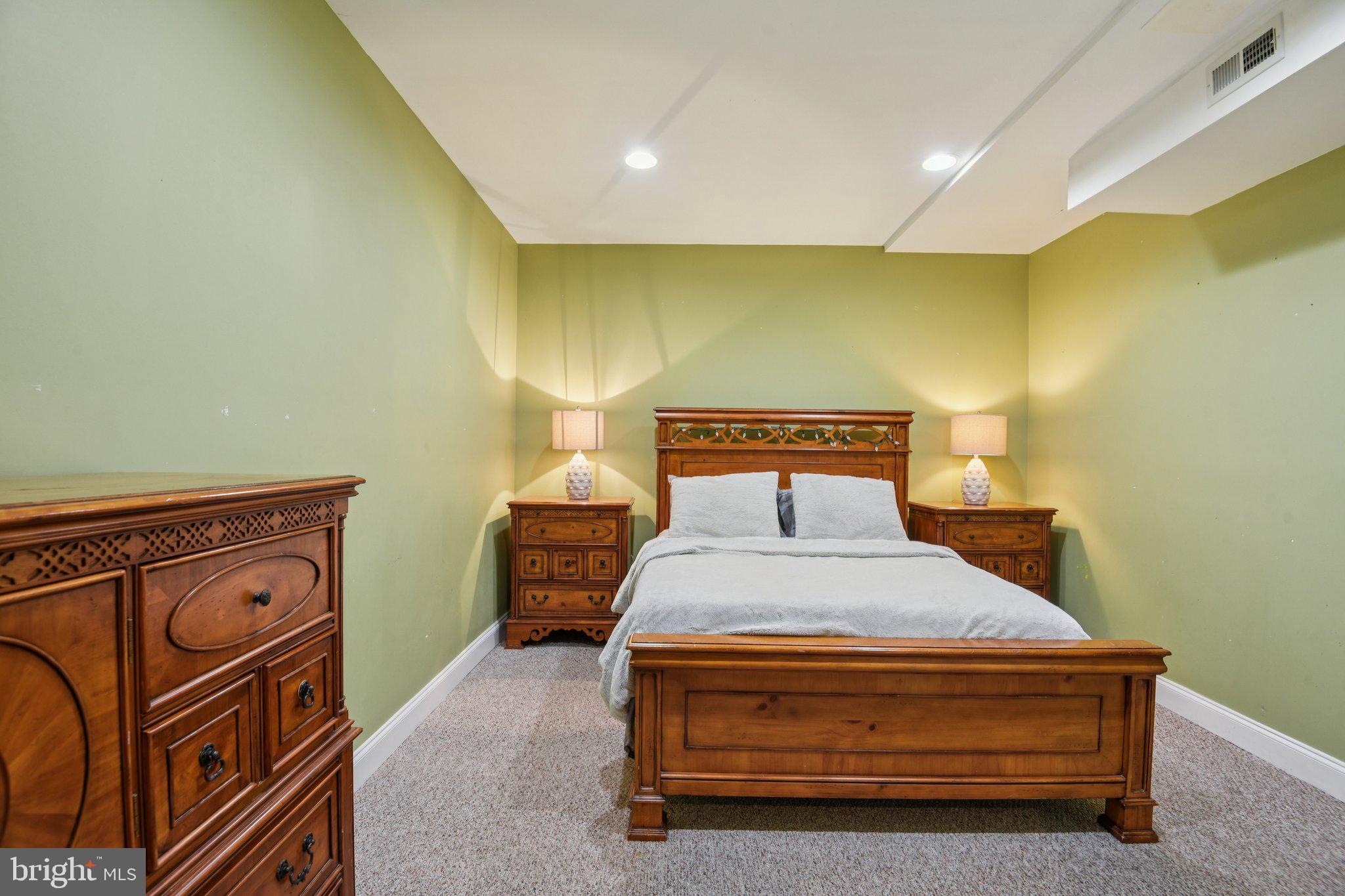 MOORES MEADOWS - Residential