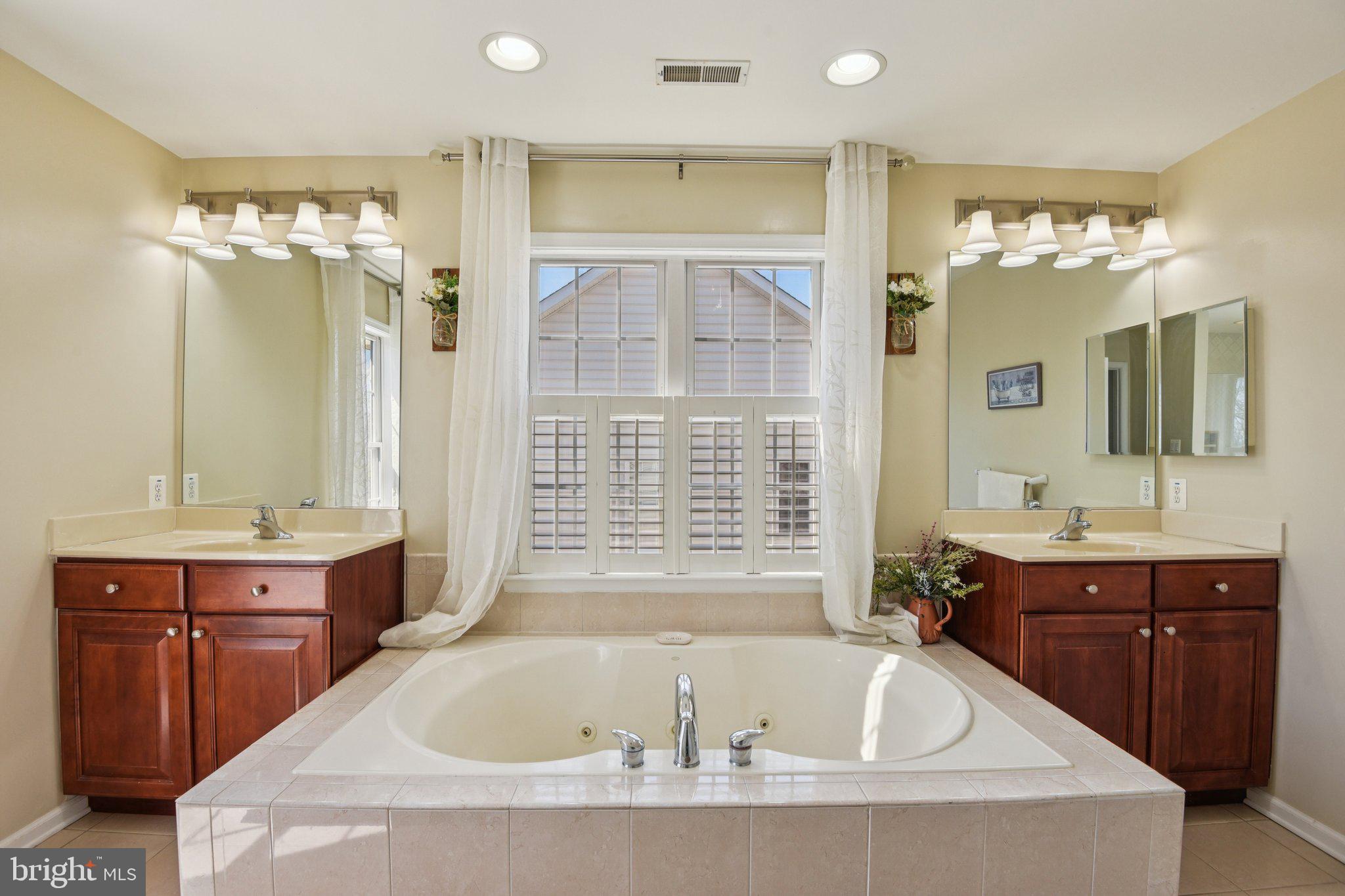 MOORES MEADOWS - Residential