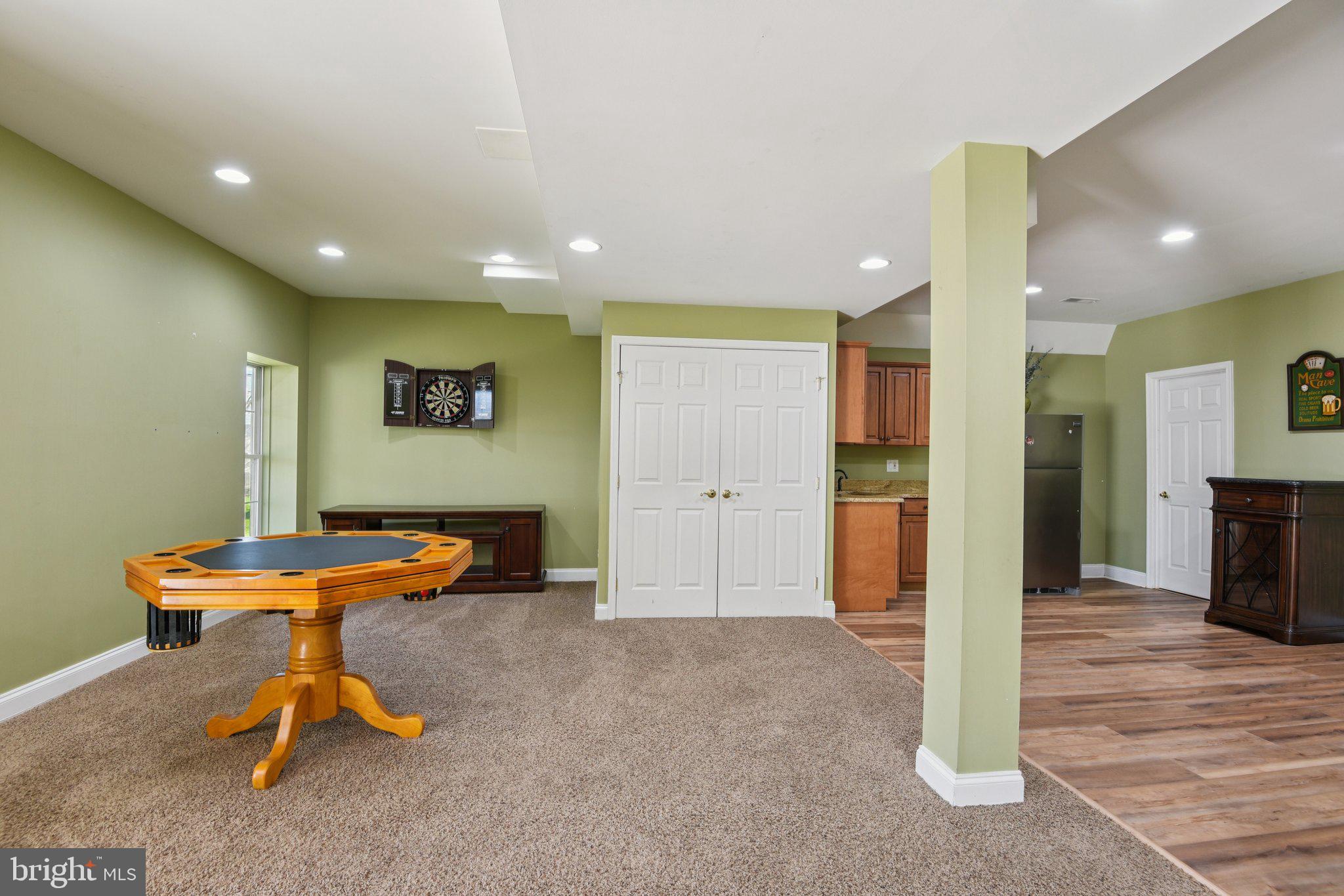 MOORES MEADOWS - Residential