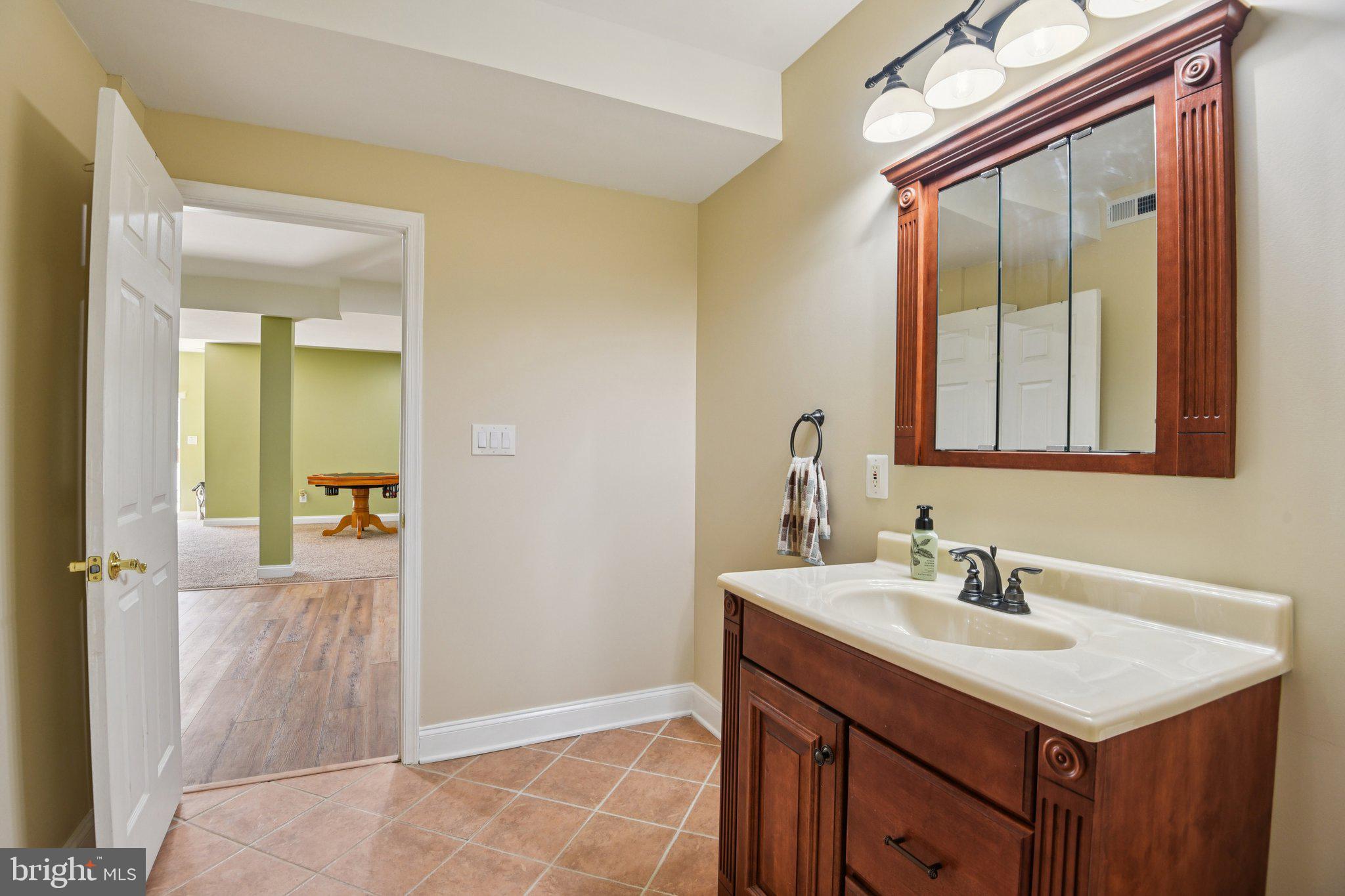 MOORES MEADOWS - Residential