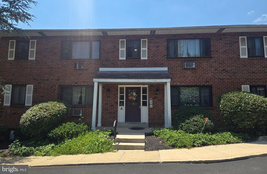 Beautifully renovated 2 bedroom, 1 bathroom condo in Lawrence Park. A private entrance leads you into the open living area consisting of kitchen, breakfast room and living room all with neutral tile flooring. The new kitchen boasts gray Shaker style cabinets, stainless steel appliances including dishwasher, refrigerator, and electric range. Two spacious bedrooms have plenty of closet space and share a fabulous hall bathroom. Washer and dryer hookups are located in the bathroom closet. Great location close to major thoroughfares, and public transportation.