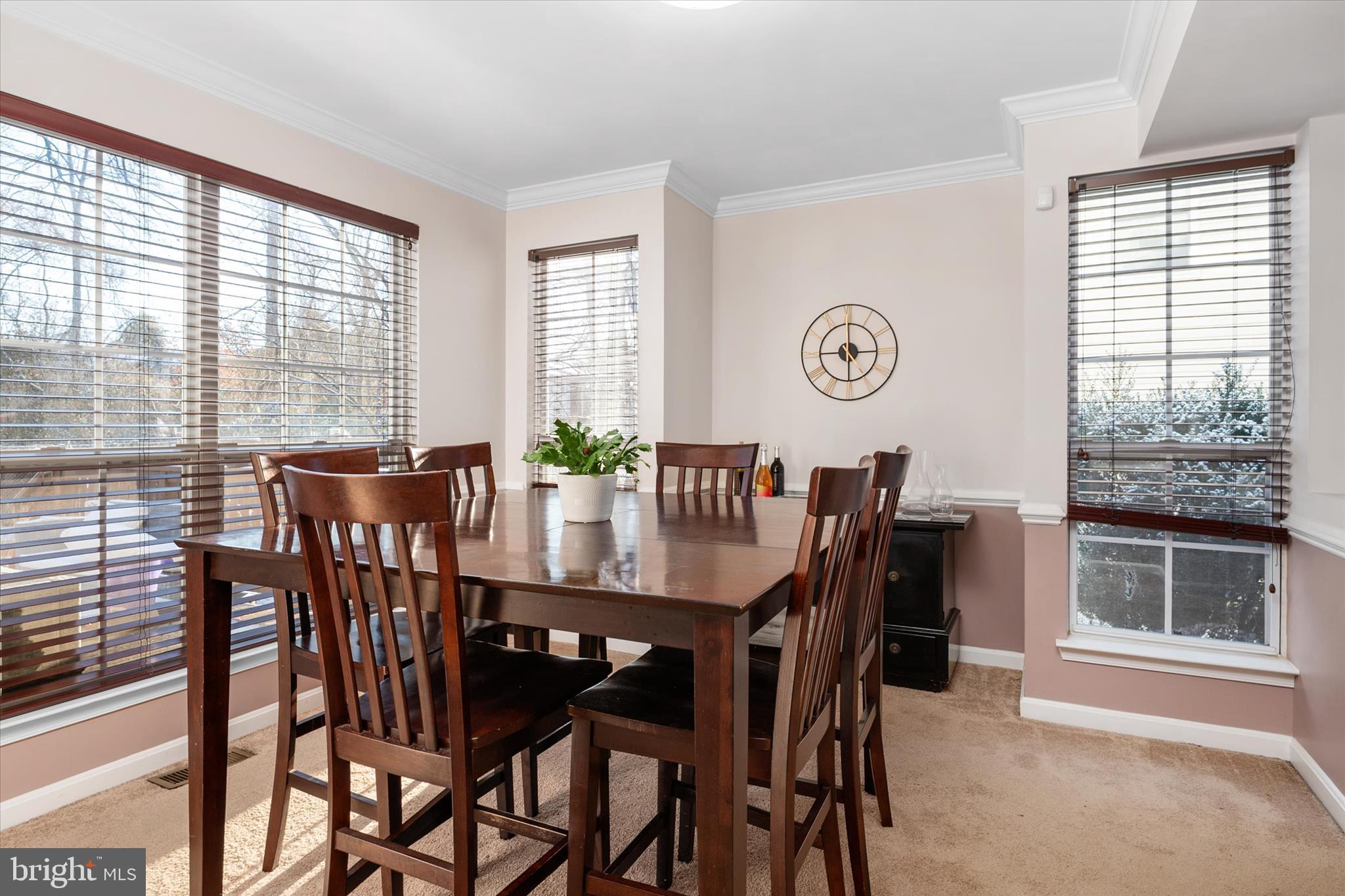 SEVEN OAKS - Residential