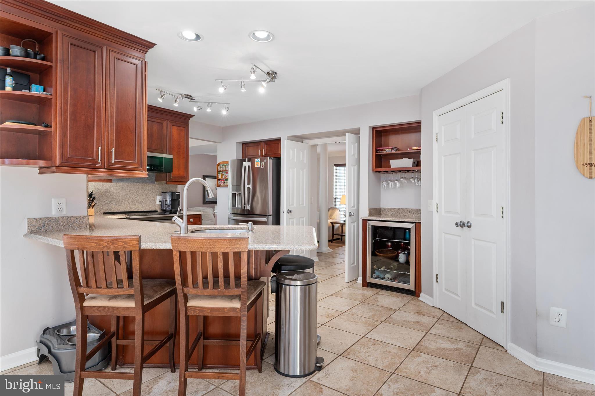 SEVEN OAKS - Residential