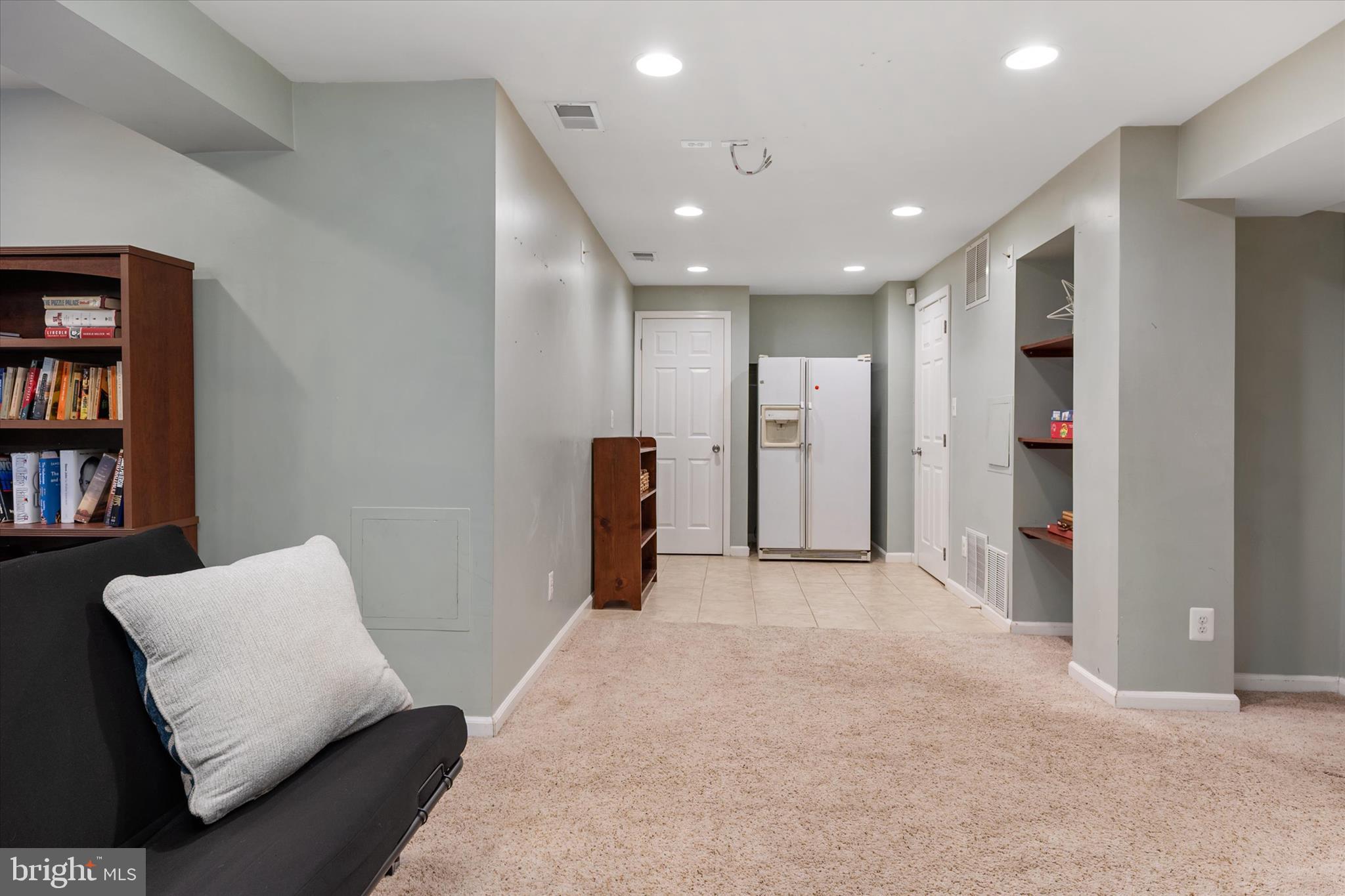 SEVEN OAKS - Residential