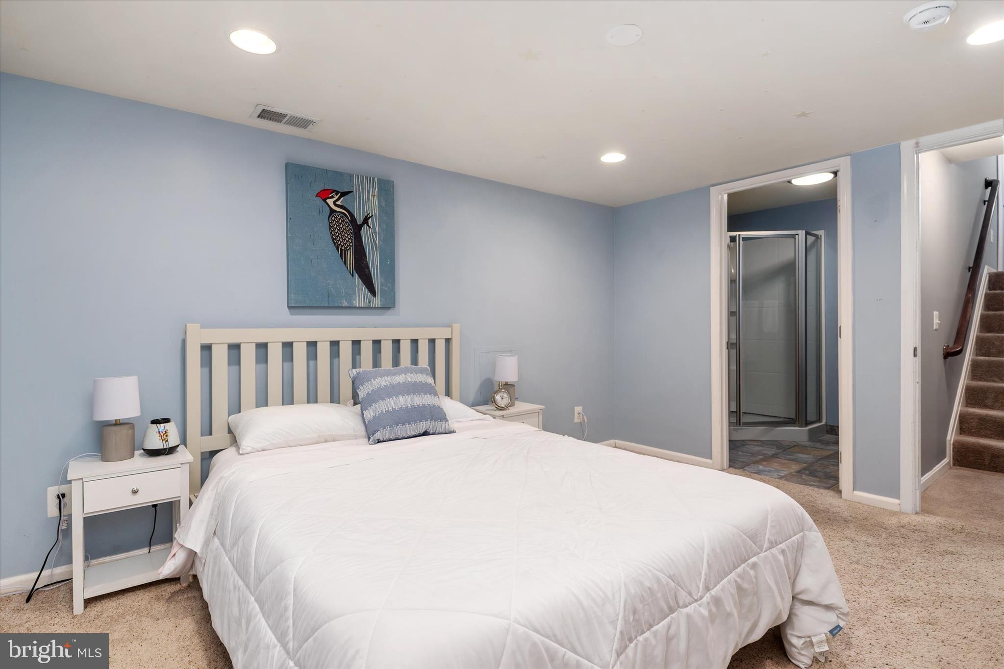 SEVEN OAKS - Residential